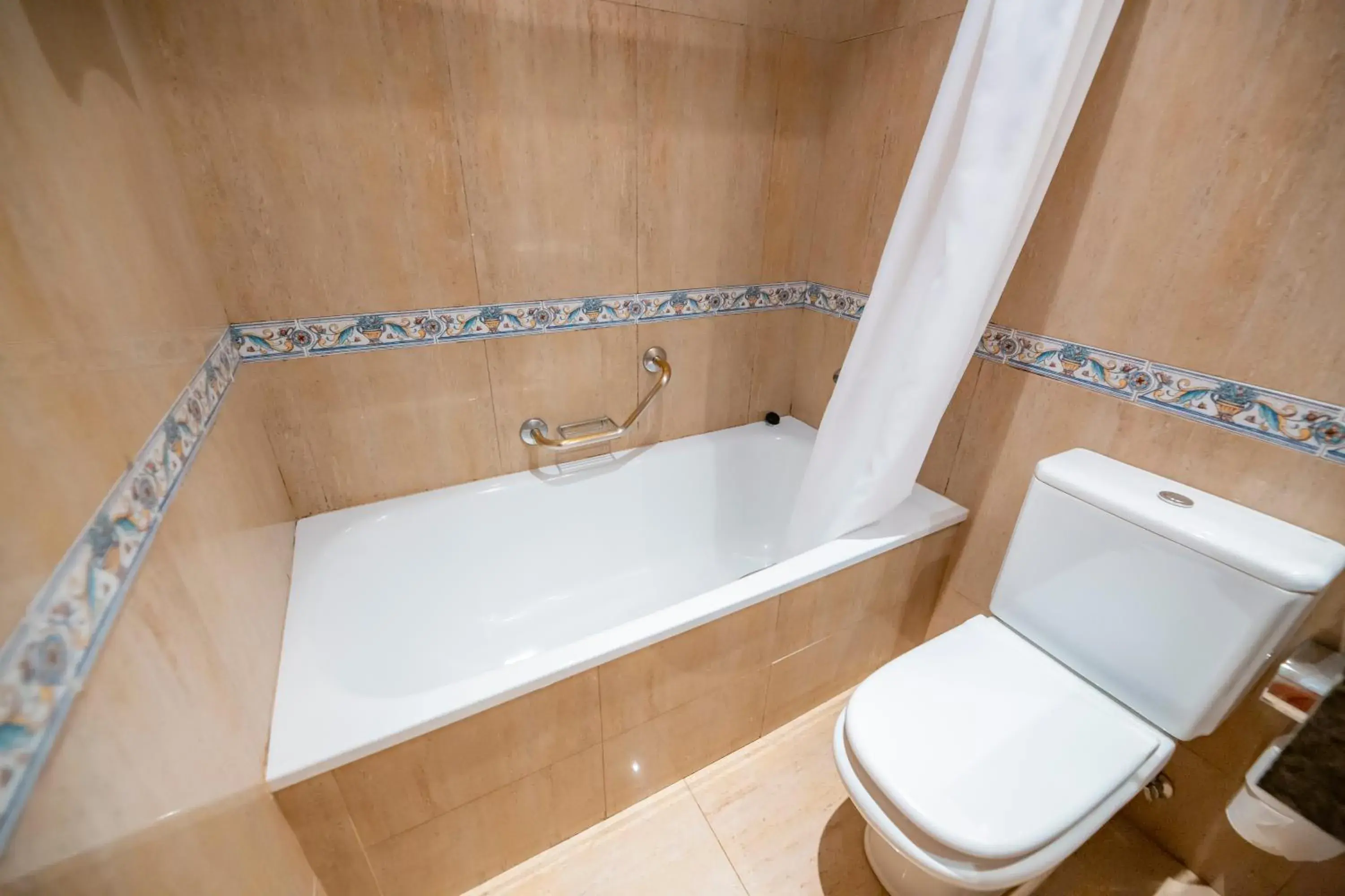 Bath, Bathroom in Hotel Risech