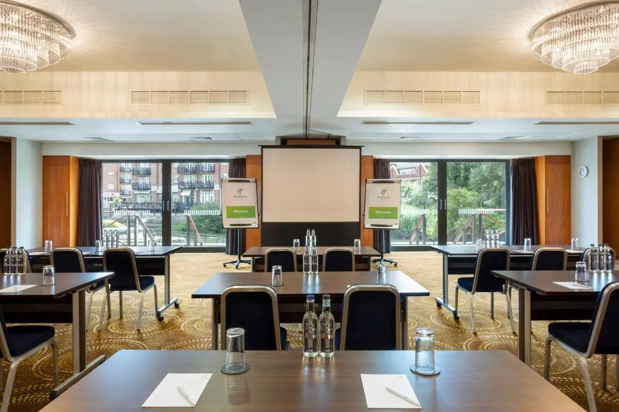 Meeting/conference room in Holiday Inn London Brentford Lock, an IHG Hotel