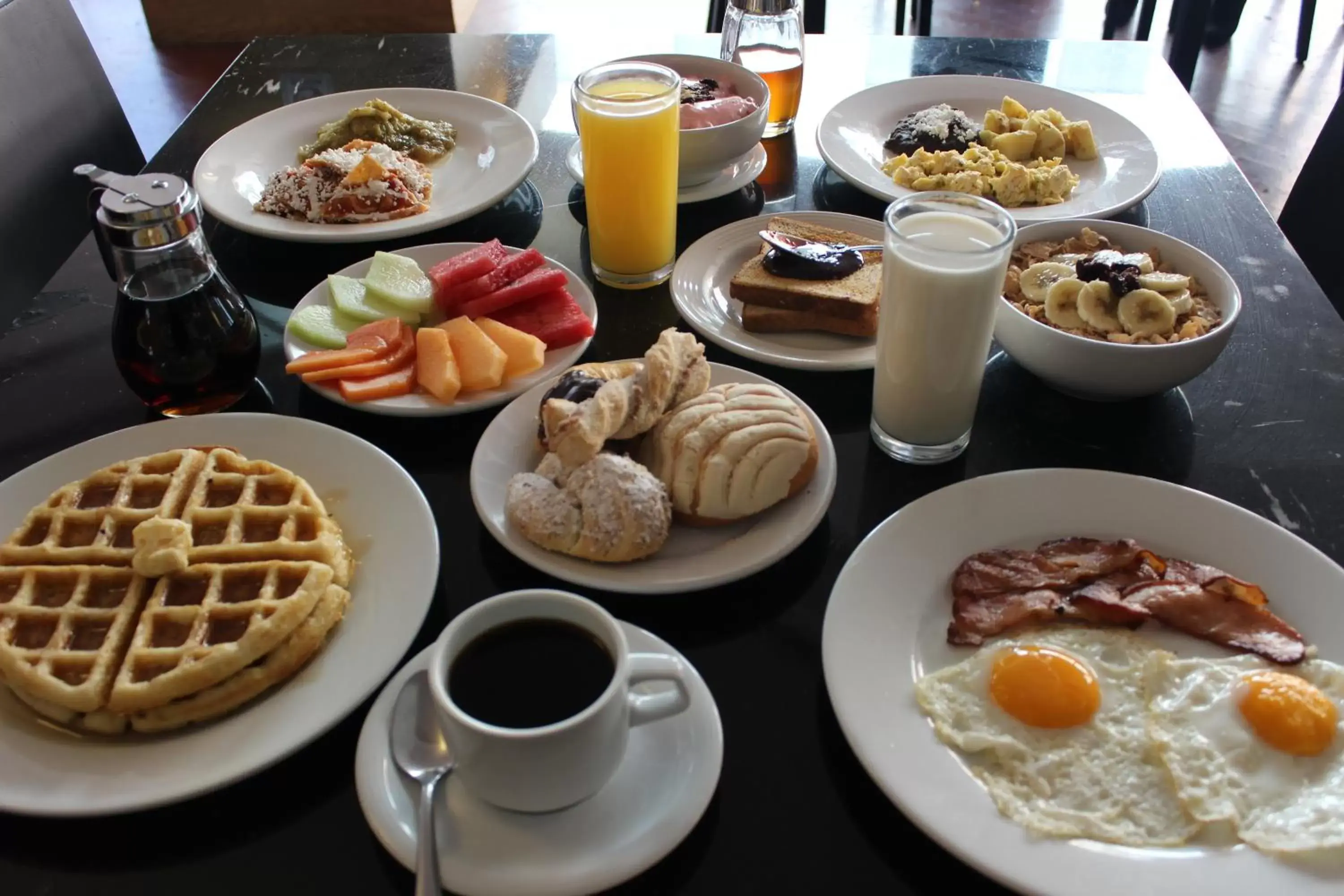 Food close-up, Breakfast in Hotel El Ejecutivo by Reforma Avenue
