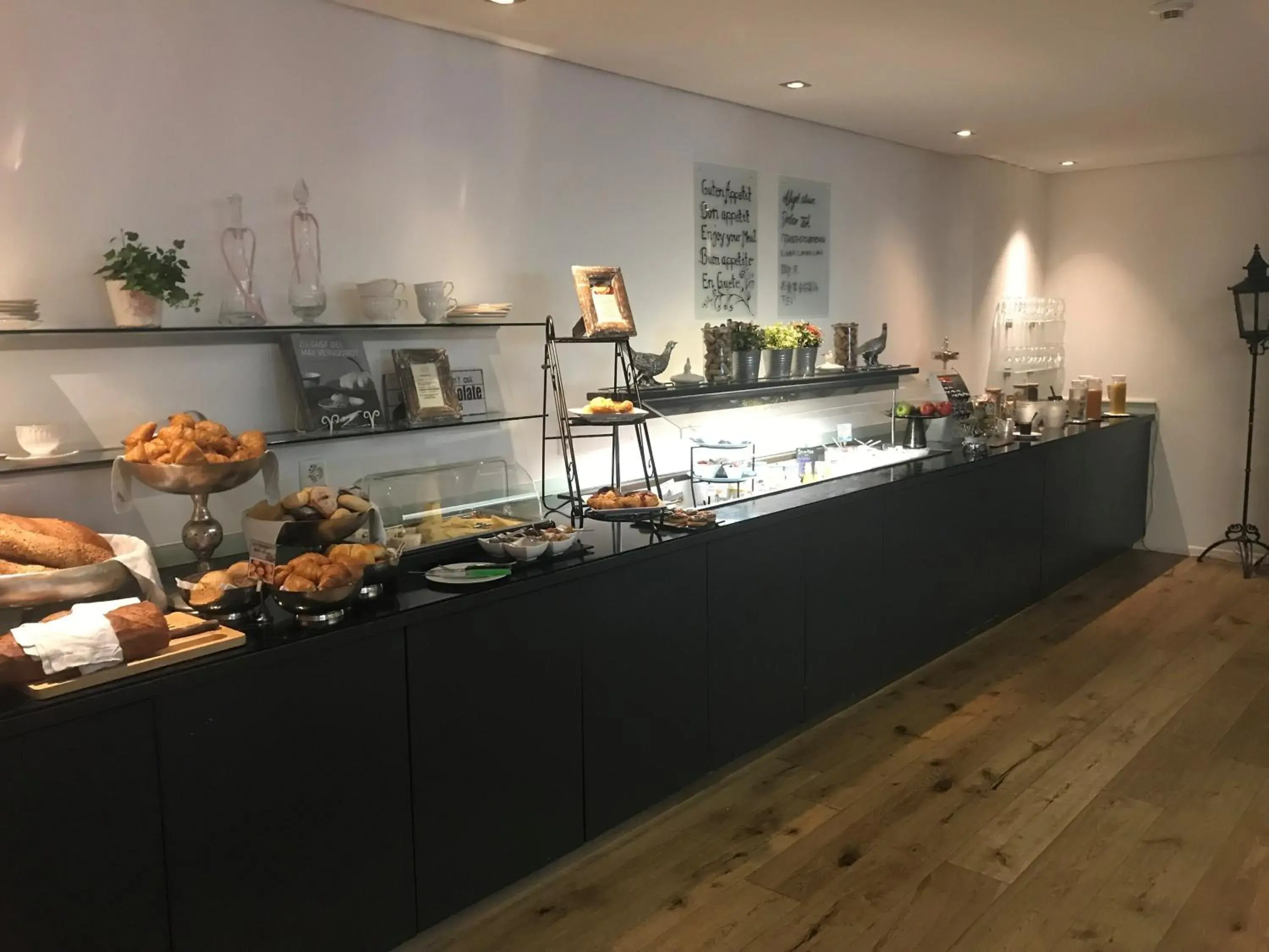 Breakfast, Restaurant/Places to Eat in Parkhotel Langenthal