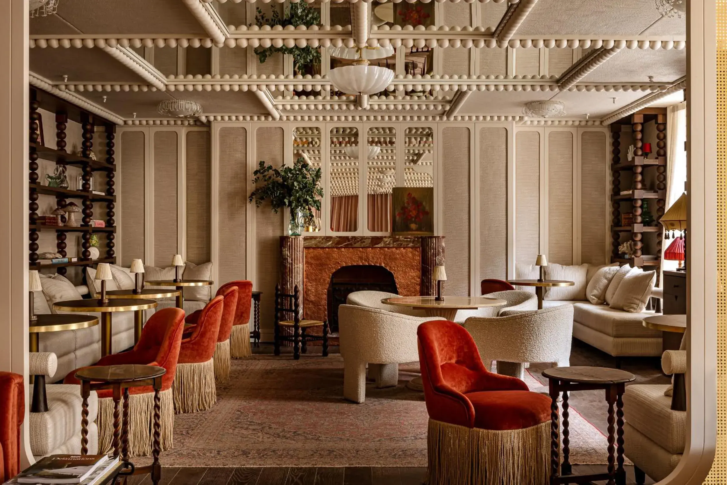 Lounge or bar, Restaurant/Places to Eat in Château des Fleurs - Hôtel & Spa - Paris Champs-Elysées