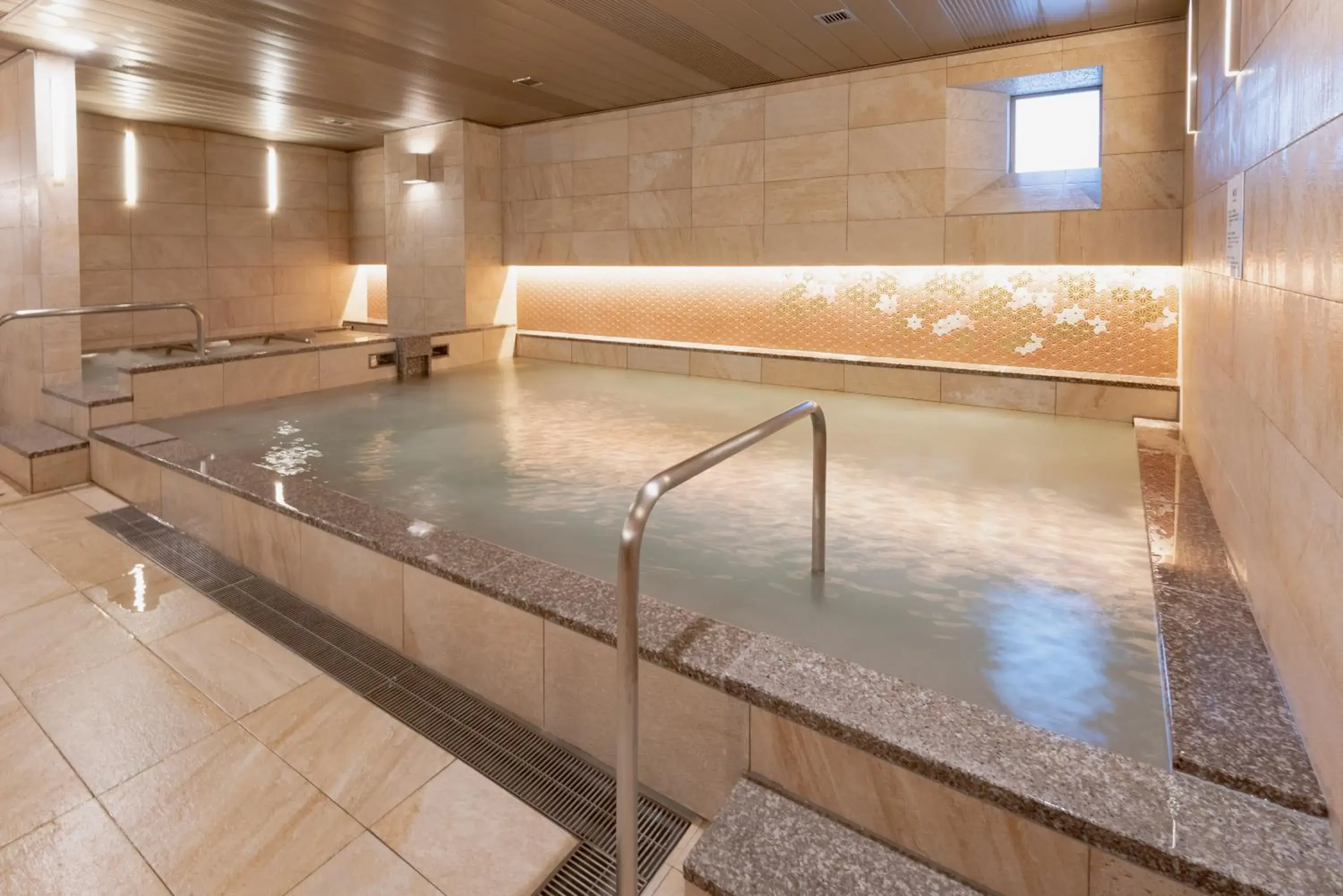 Public Bath, Swimming Pool in Hotel Vista Kanazawa