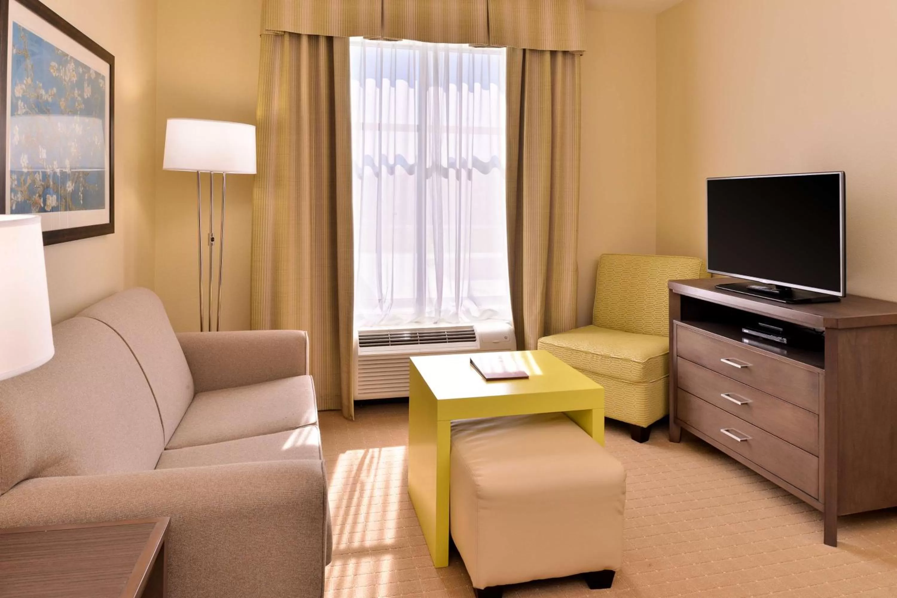 Living room in Homewood Suites by Hilton Houma