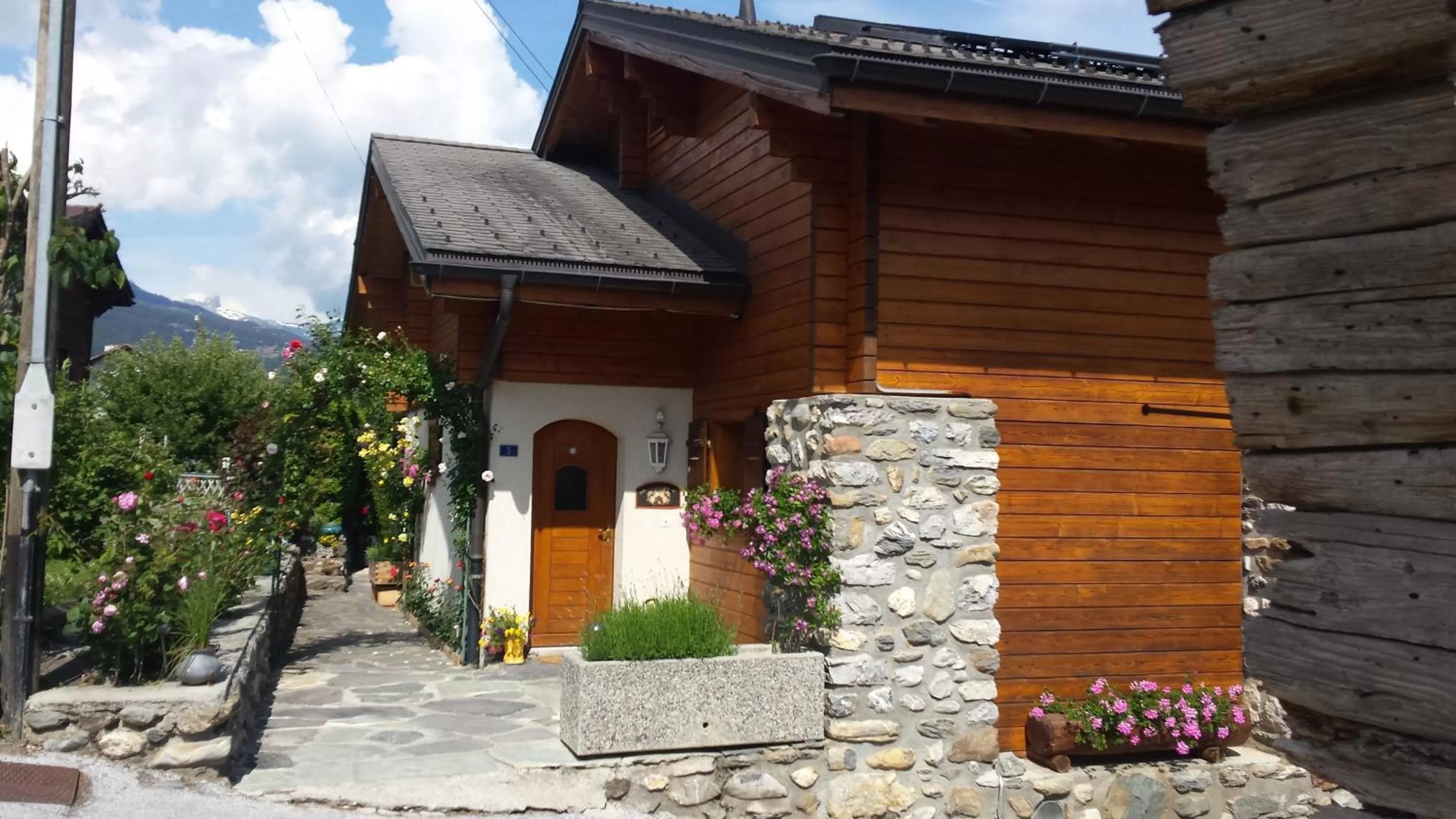 Facade/entrance, Property Building in la grange à Caroline