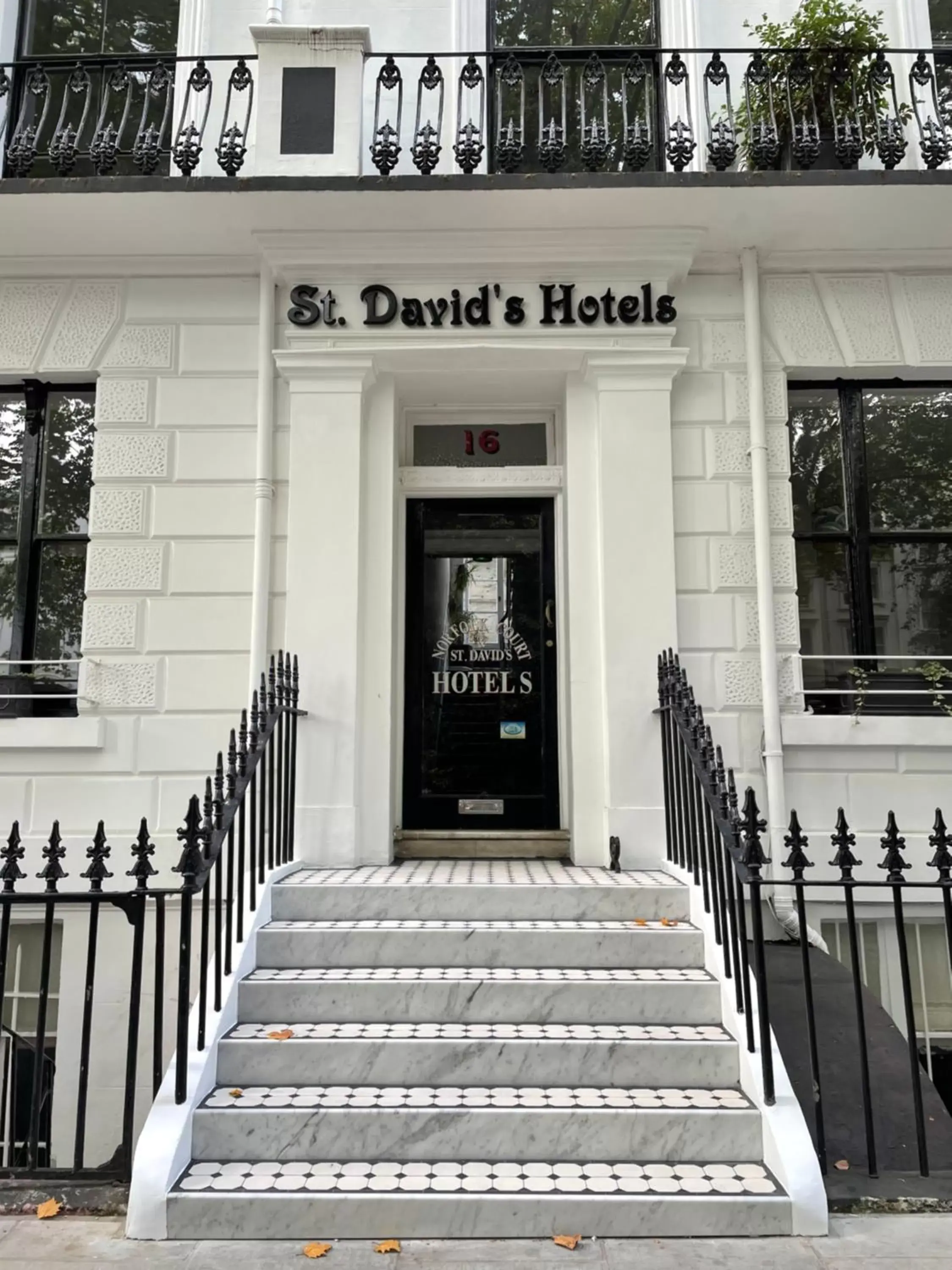 Facade/entrance in St. David's Hotels Paddington