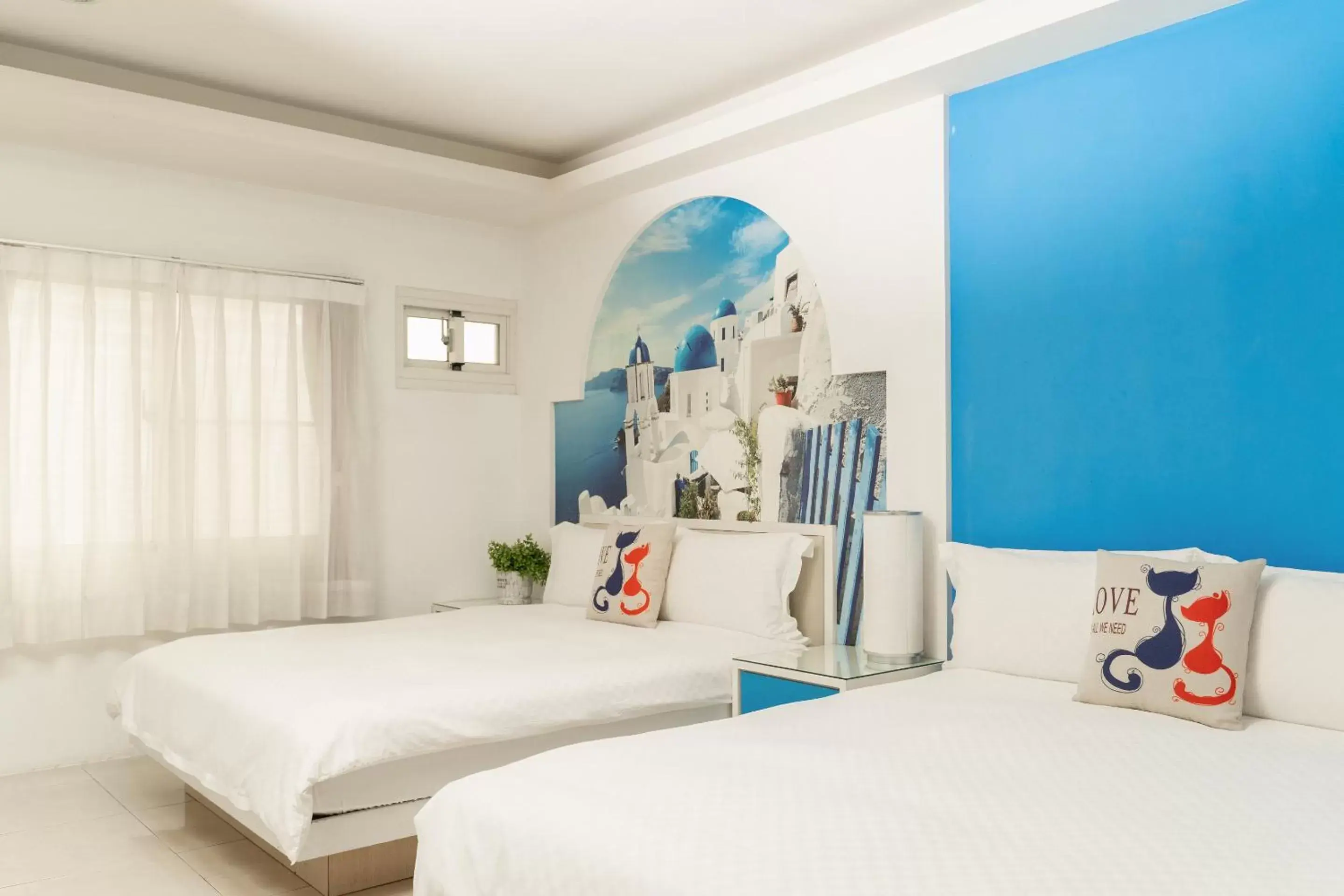 Photo of the whole room, Bed in LJ Hotel Photo of the whole room, Bed in LJ Hotel