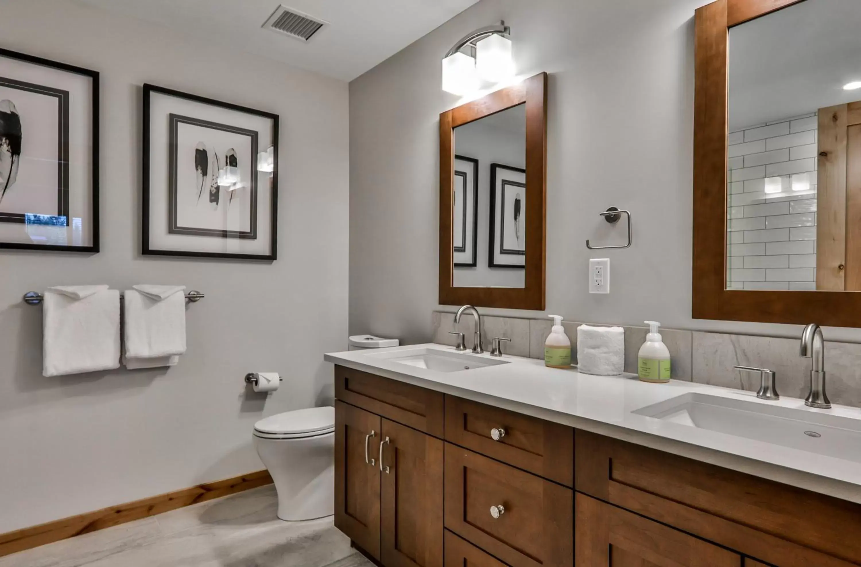 Bathroom in Tamarack Lodge by Spring Creek Vacations