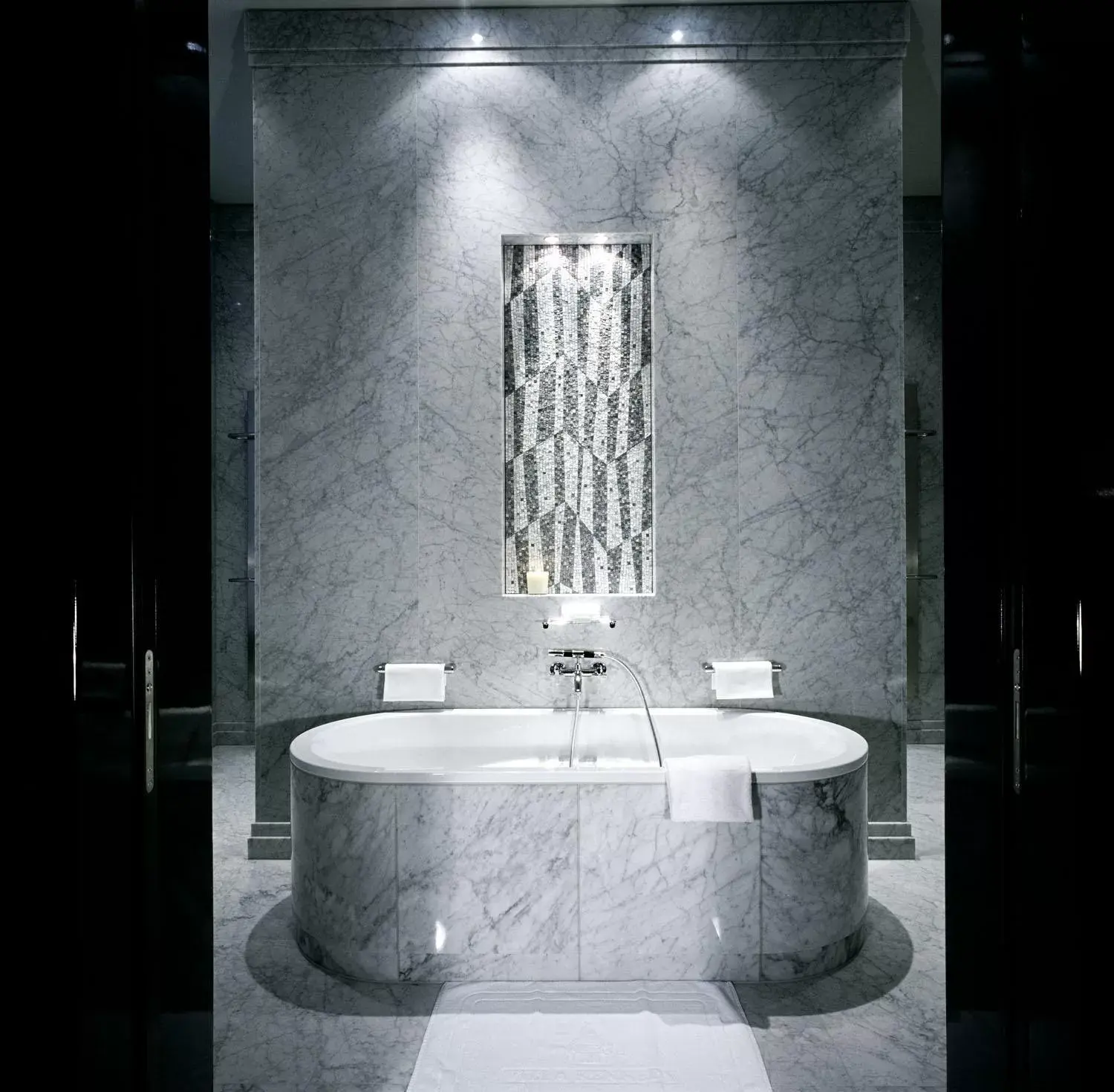 Bath, Bathroom in Rocco Forte Hotel De Rome