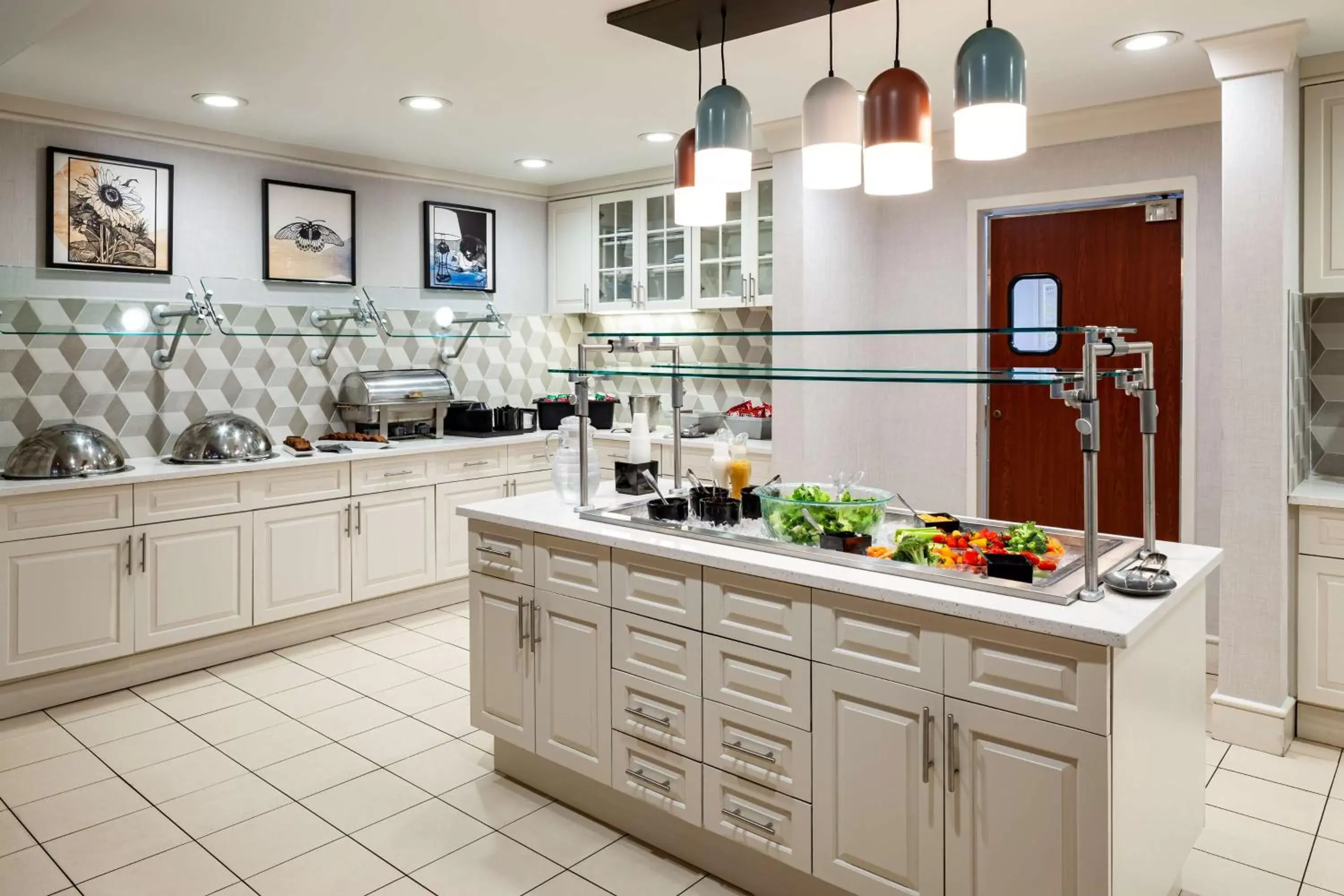 Breakfast, Kitchen/Kitchenette in Homewood Suites by Hilton Gainesville