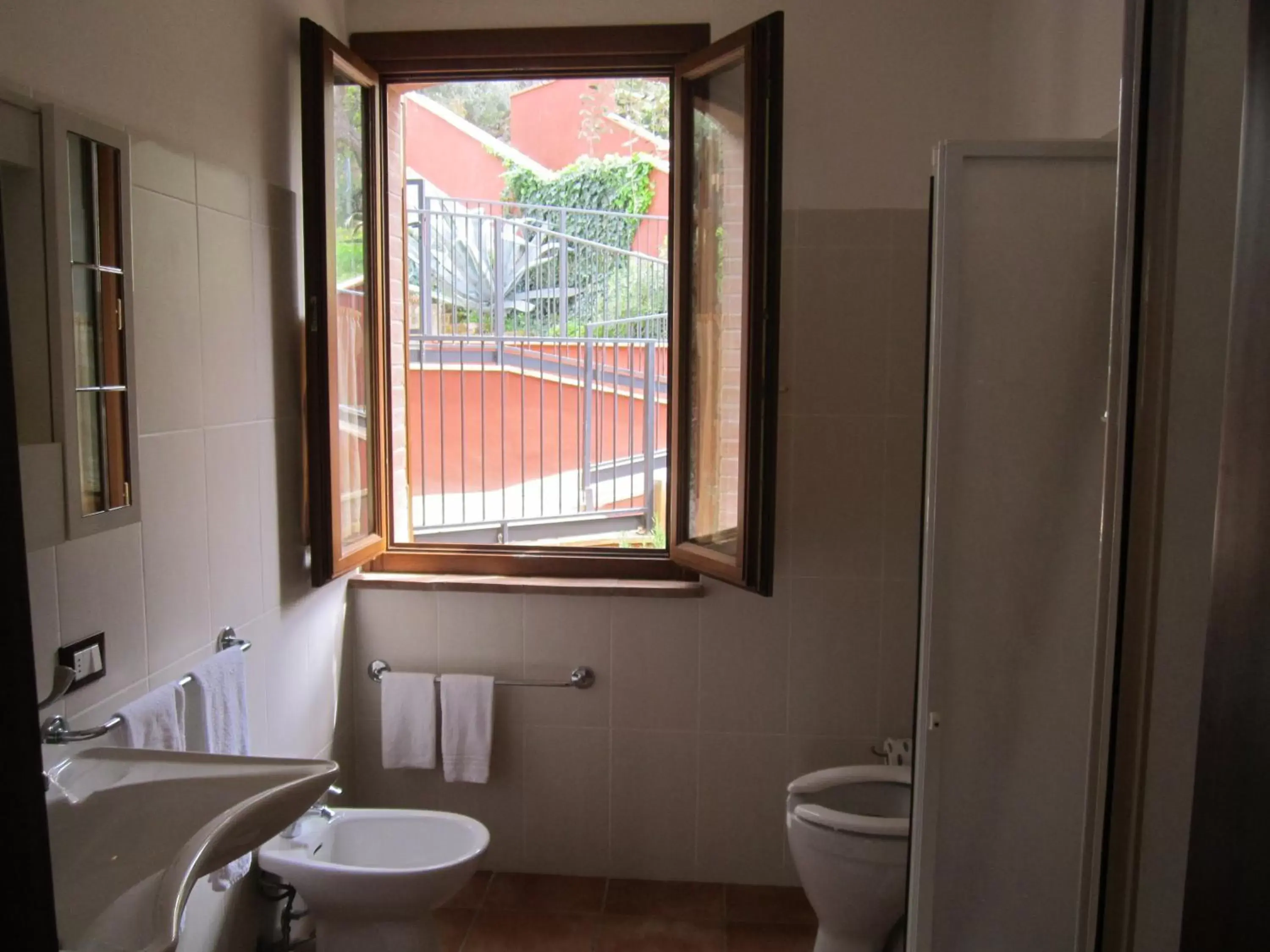 Bathroom in Madonna Del Poggio CAV