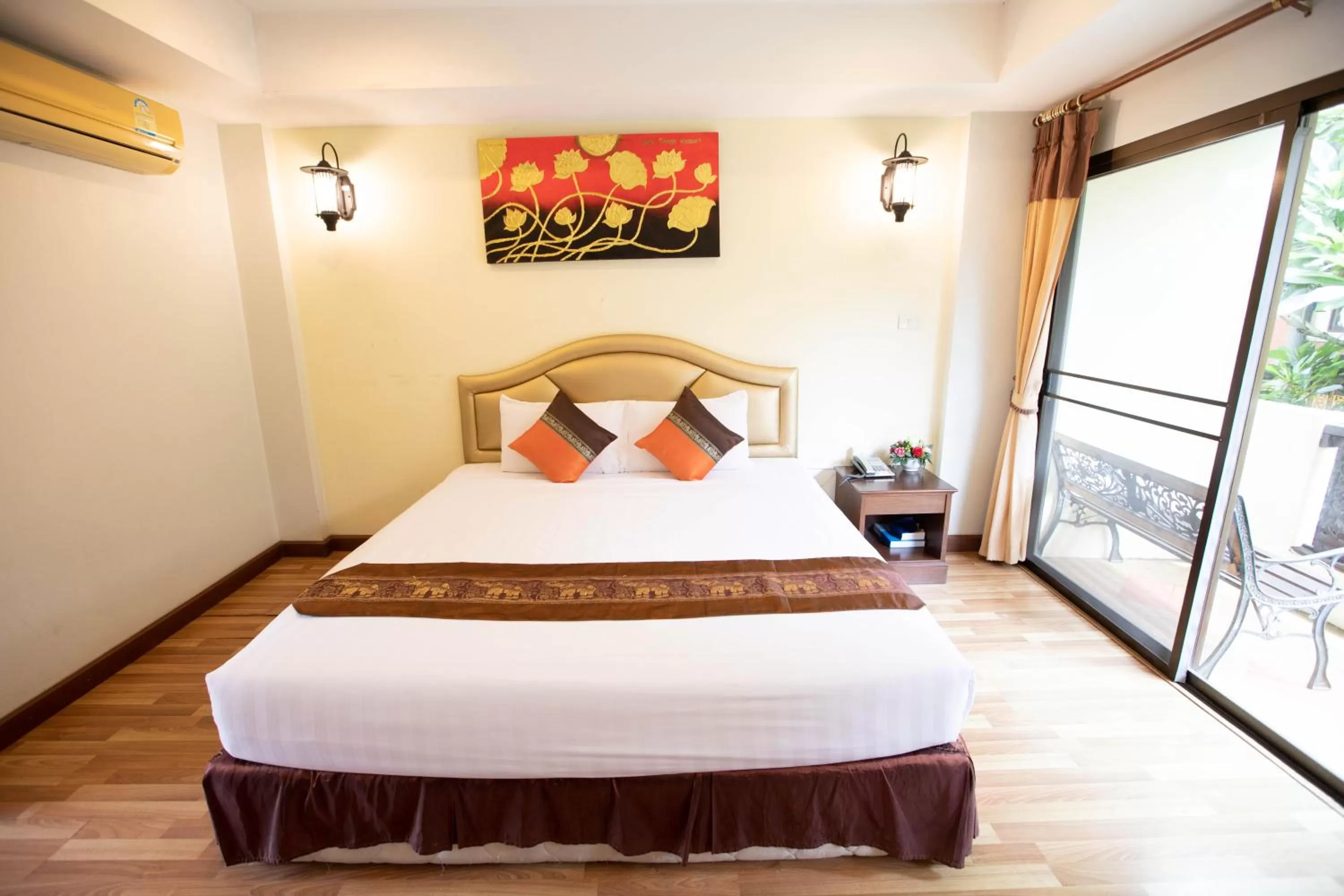 Bed in Luckswan Resort Chiang Rai - SHA Extra Plus
