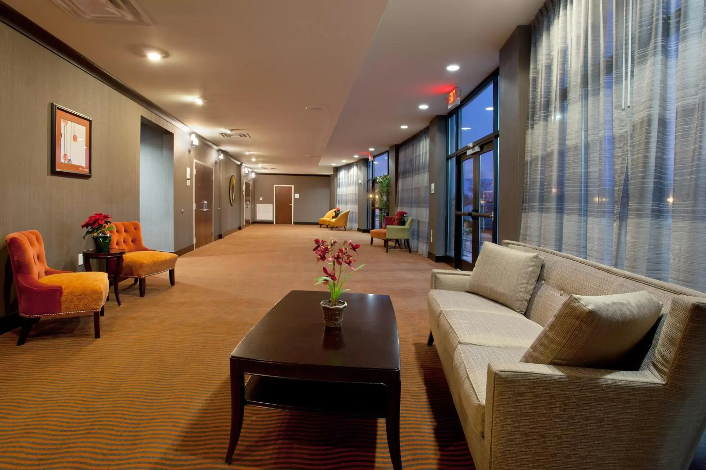 Meeting/conference room, Lobby/Reception in Holiday Inn Columbus-Hilliard, an IHG Hotel