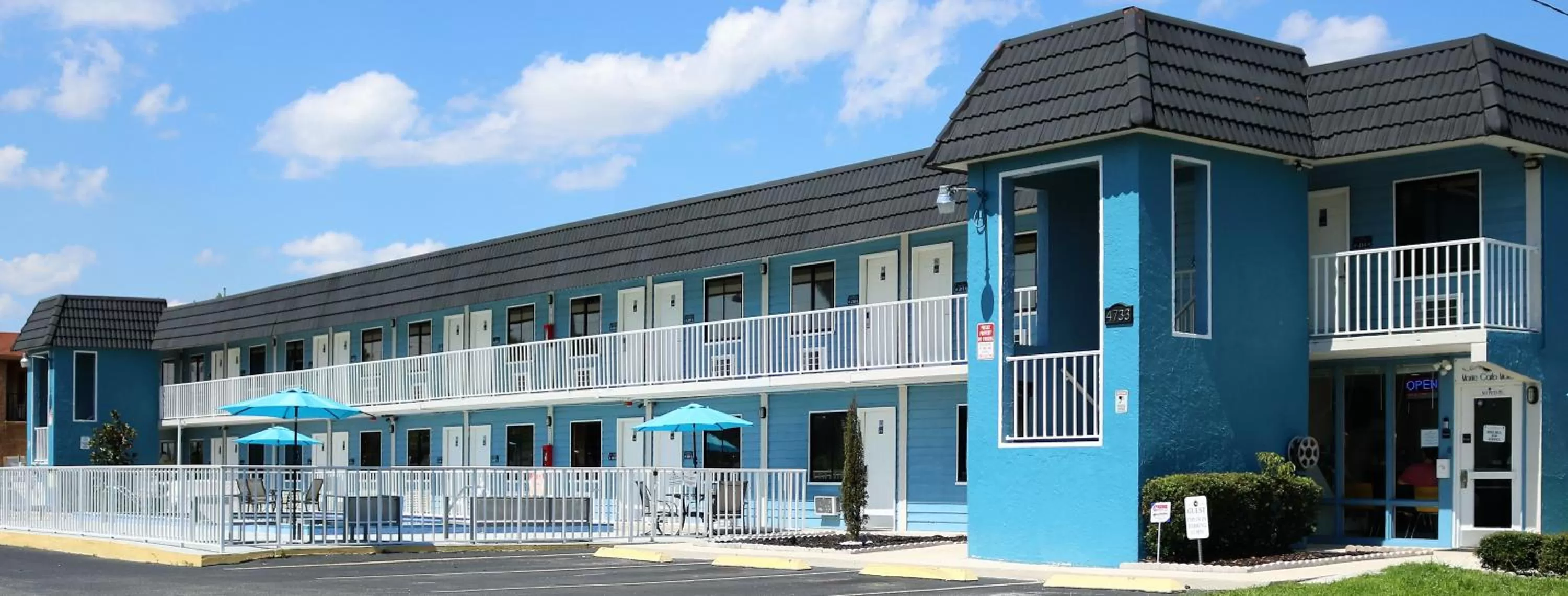 Off site, Property Building in Monte Carlo Inn- Near Disney