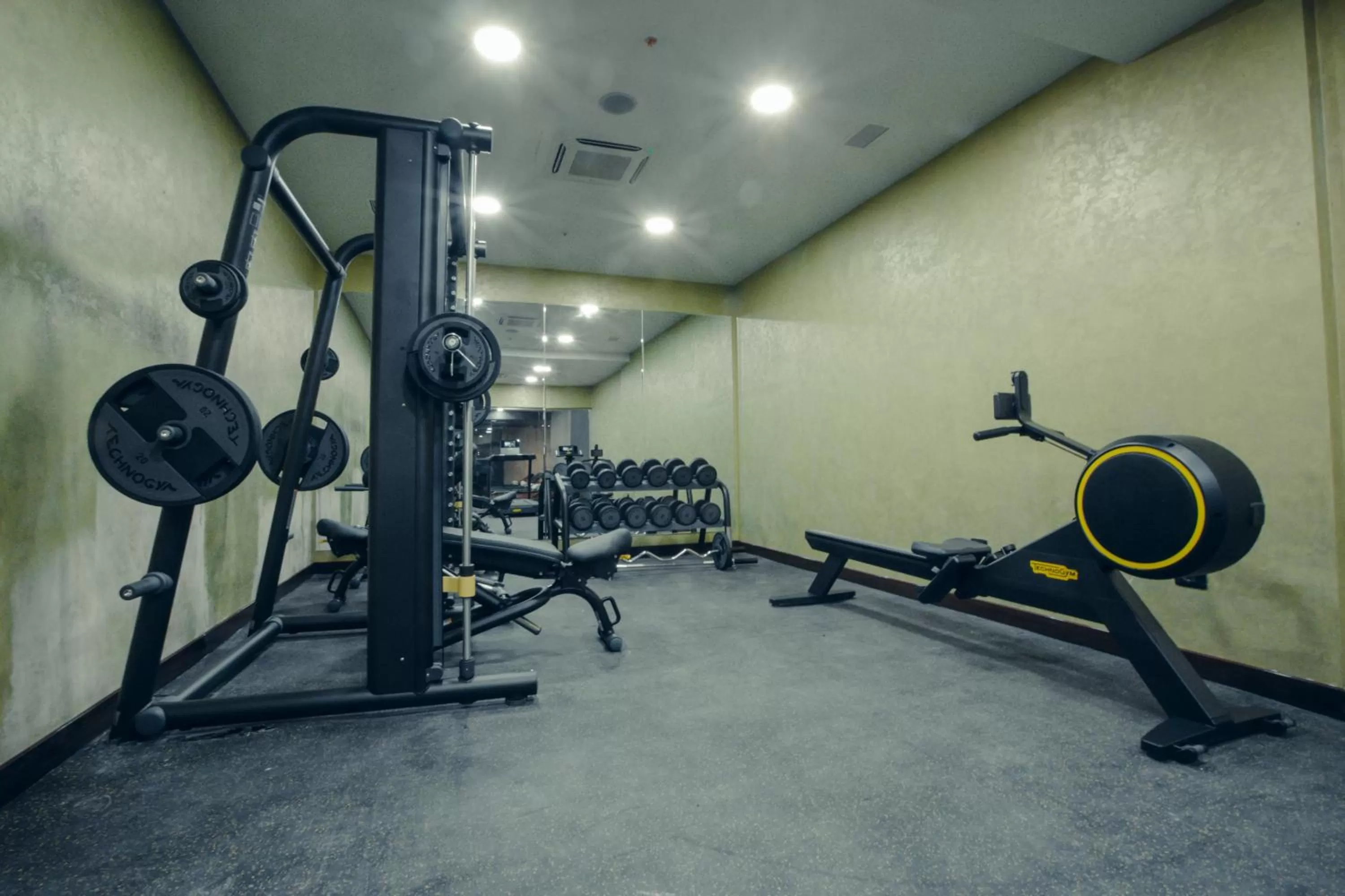 Fitness centre/facilities in Marjan Plaza Hotel