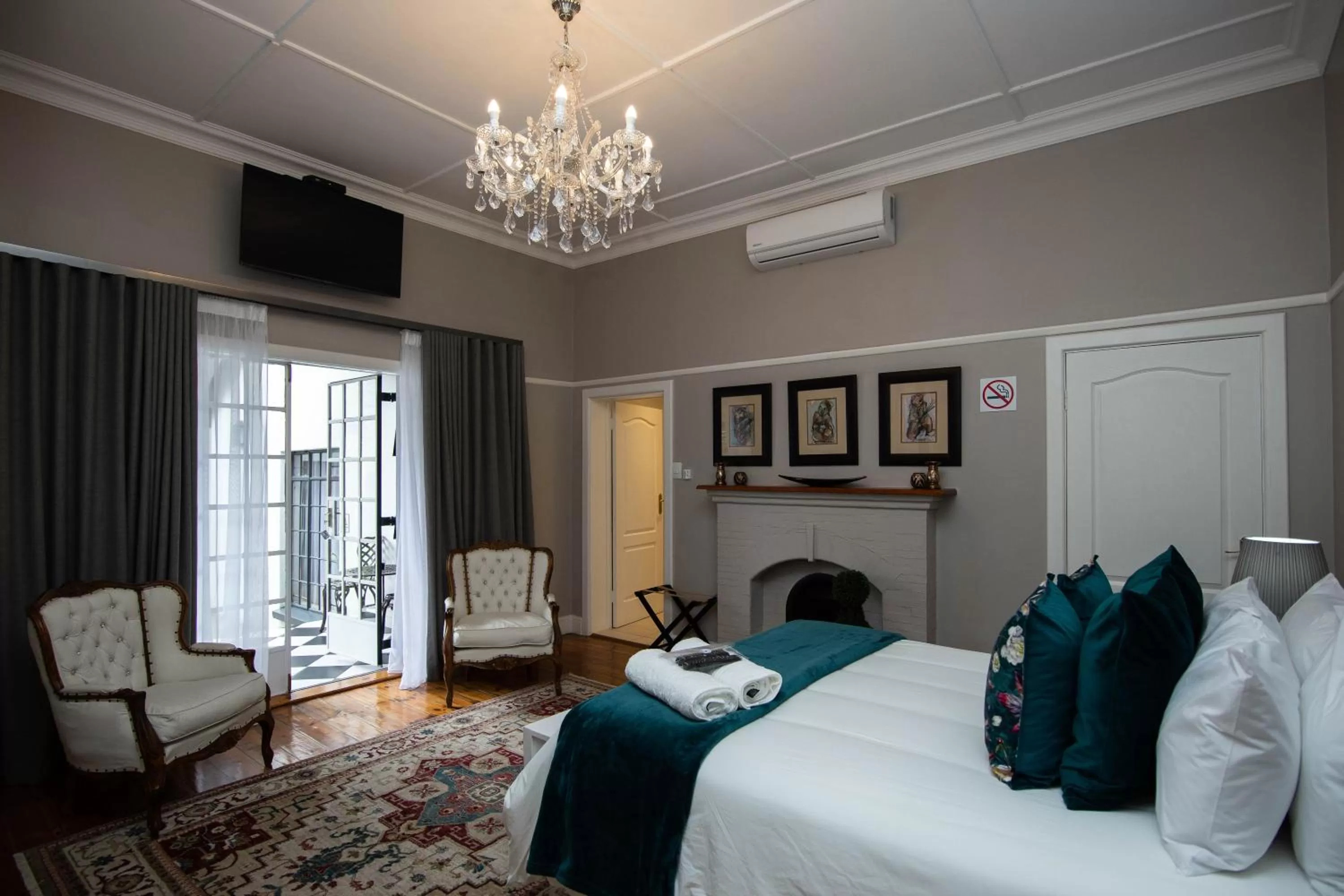 Bed in Milner House Kimberley