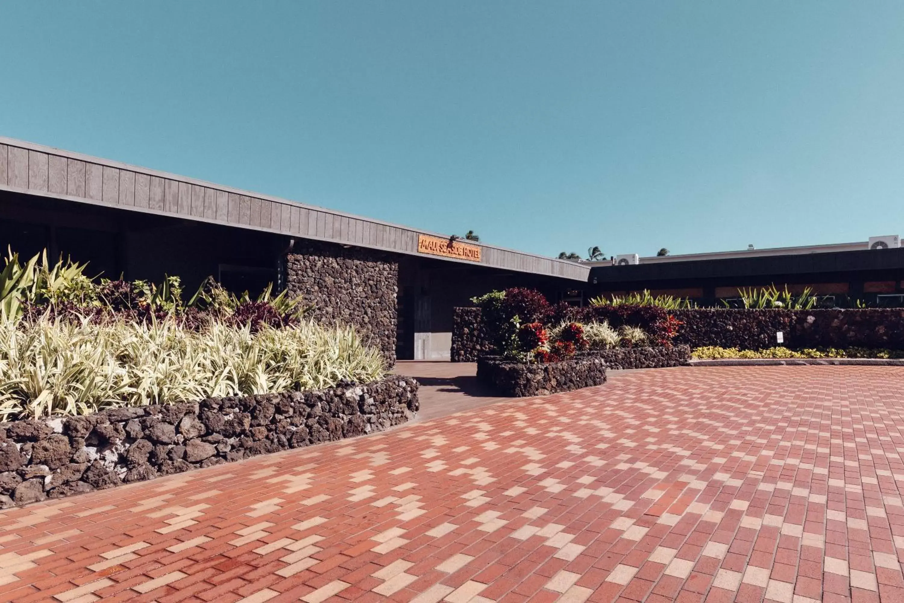 Property Building in Maui Seaside Hotel