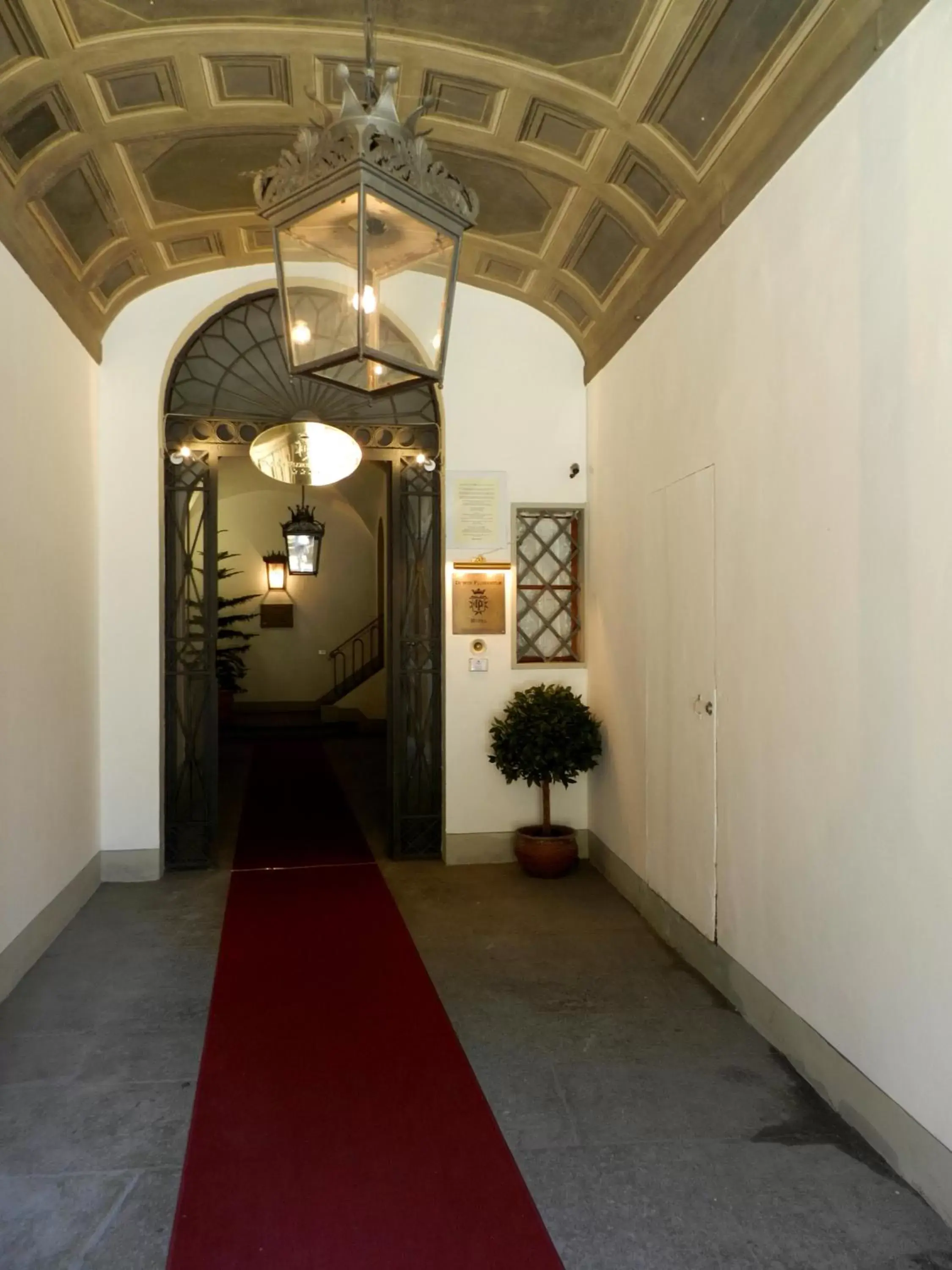 Facade/entrance in Domus Florentiae Hotel