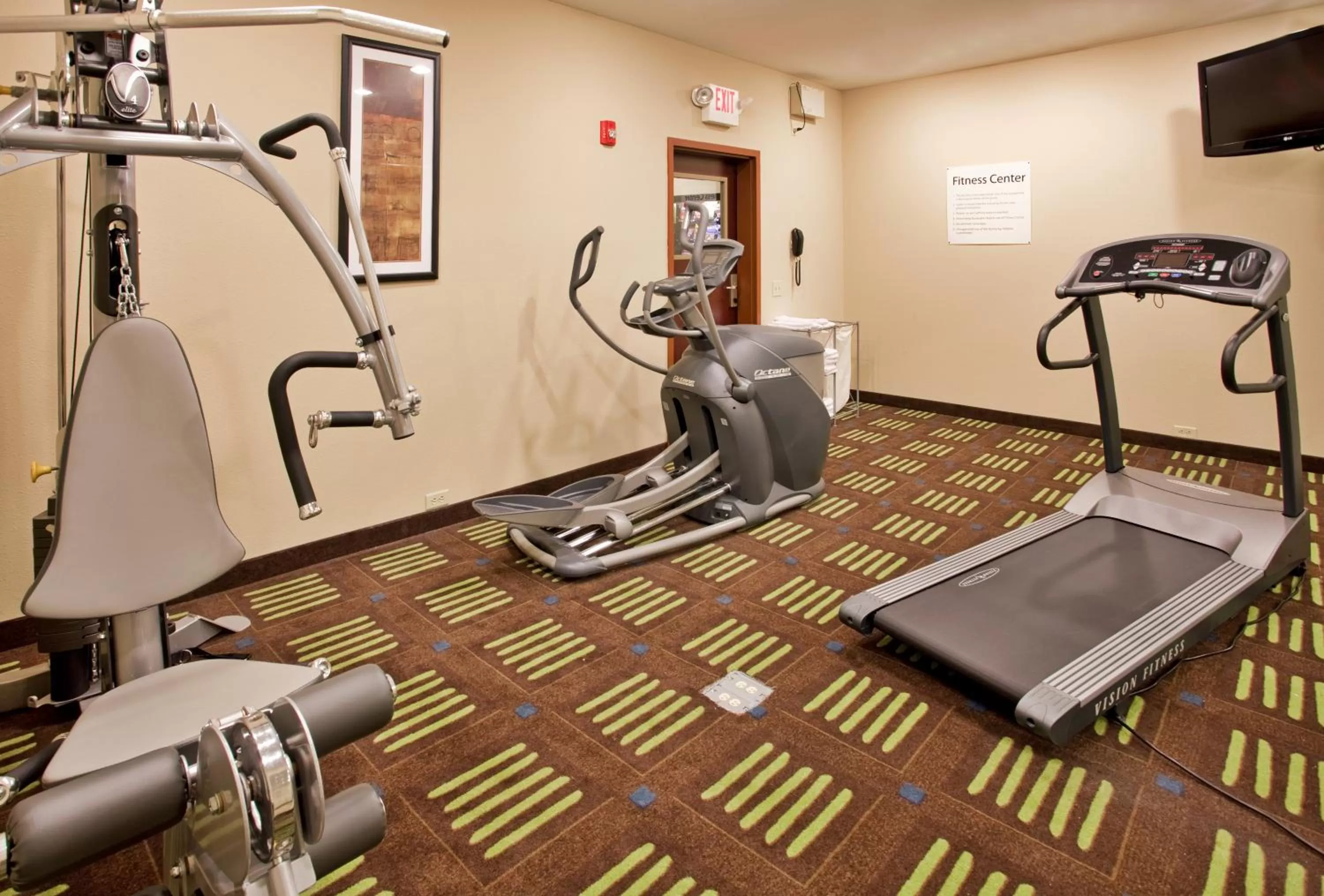 Fitness centre/facilities in Holiday Inn Express Hotel & Suites St. Charles by IHG