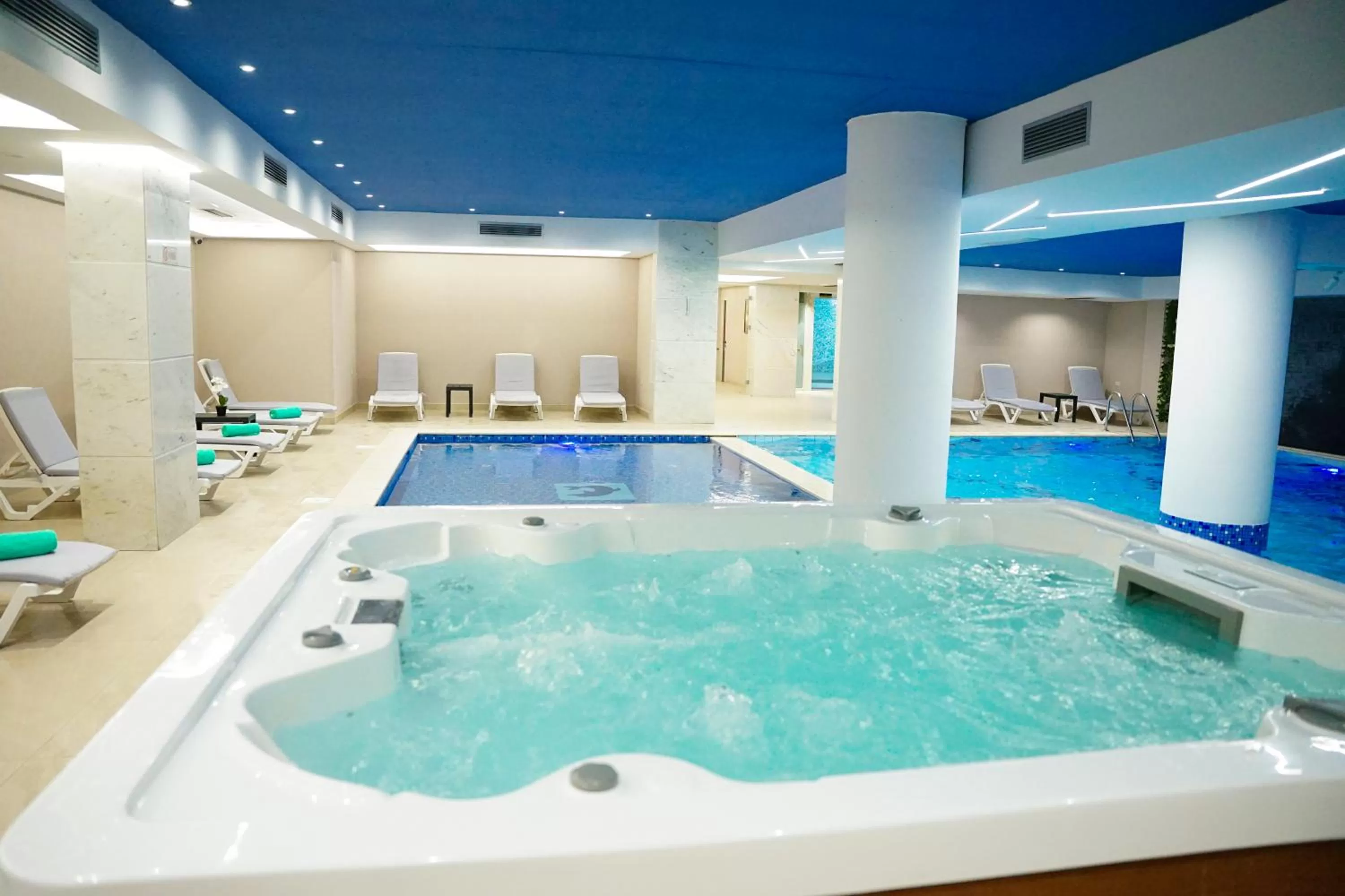 Hot Tub in Doanesia Premium Hotel & Spa