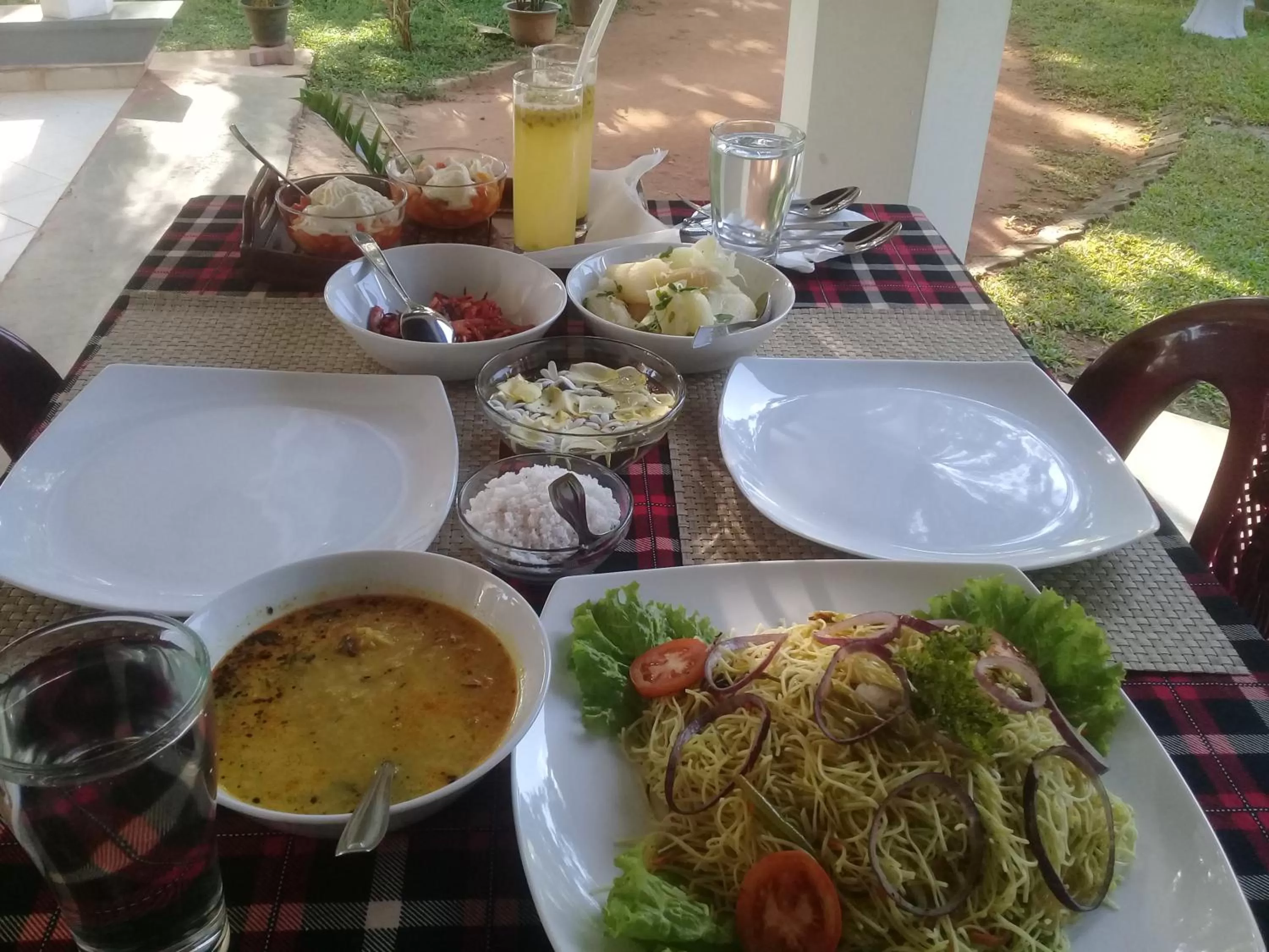 Food and drinks in Green Edge Residences