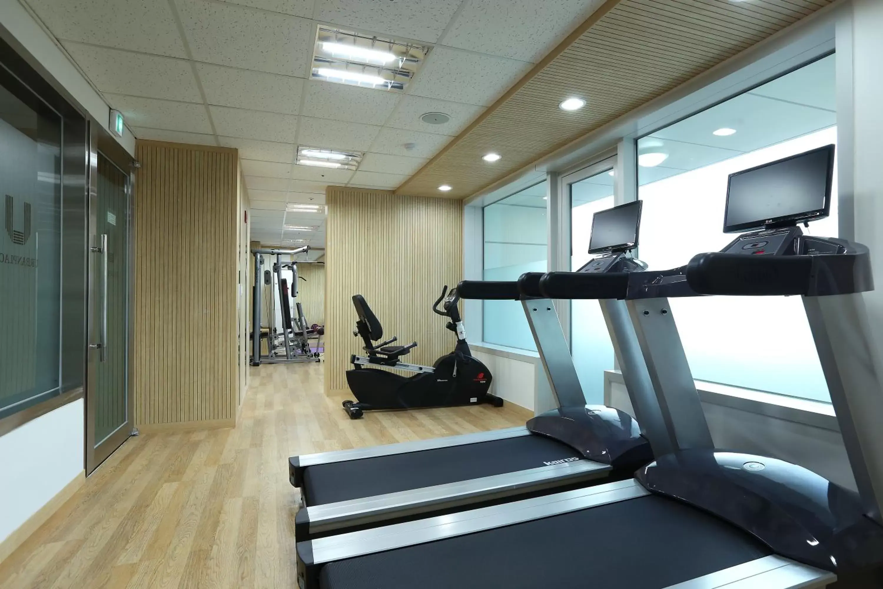 Fitness centre/facilities, Fitness Center/Facilities in Urban Place Gangnam