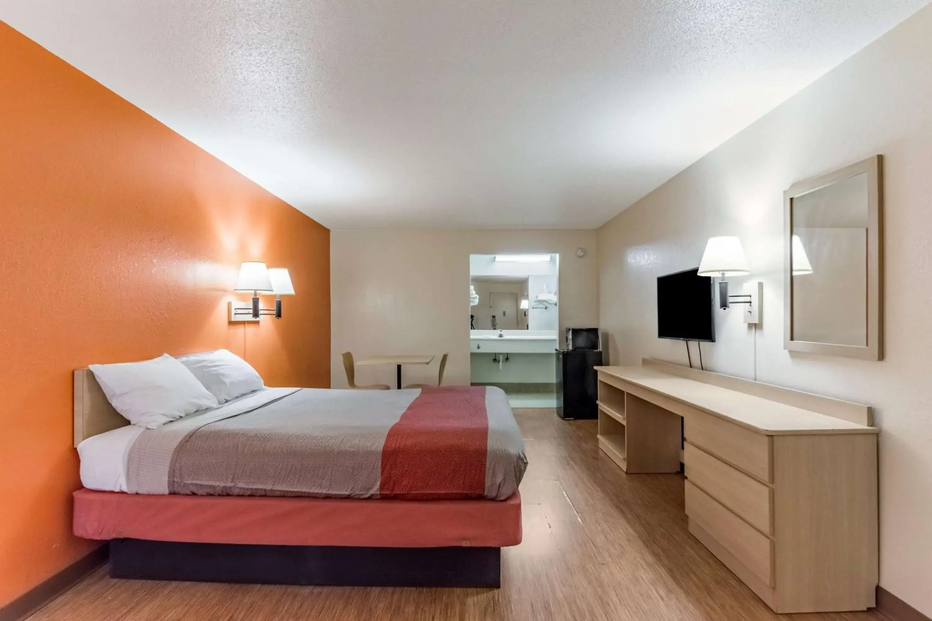 TV and multimedia in Motel 6-Raleigh, NC - Cary