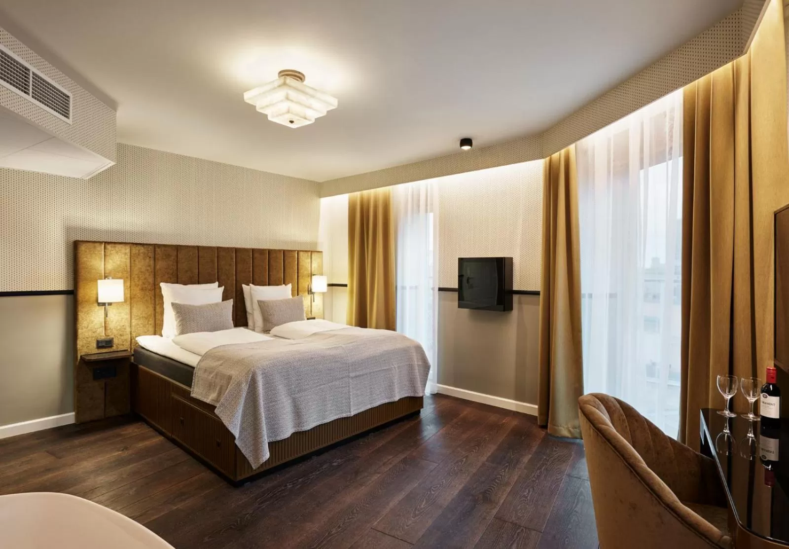 Bedroom, Bed in WIDE Hotel