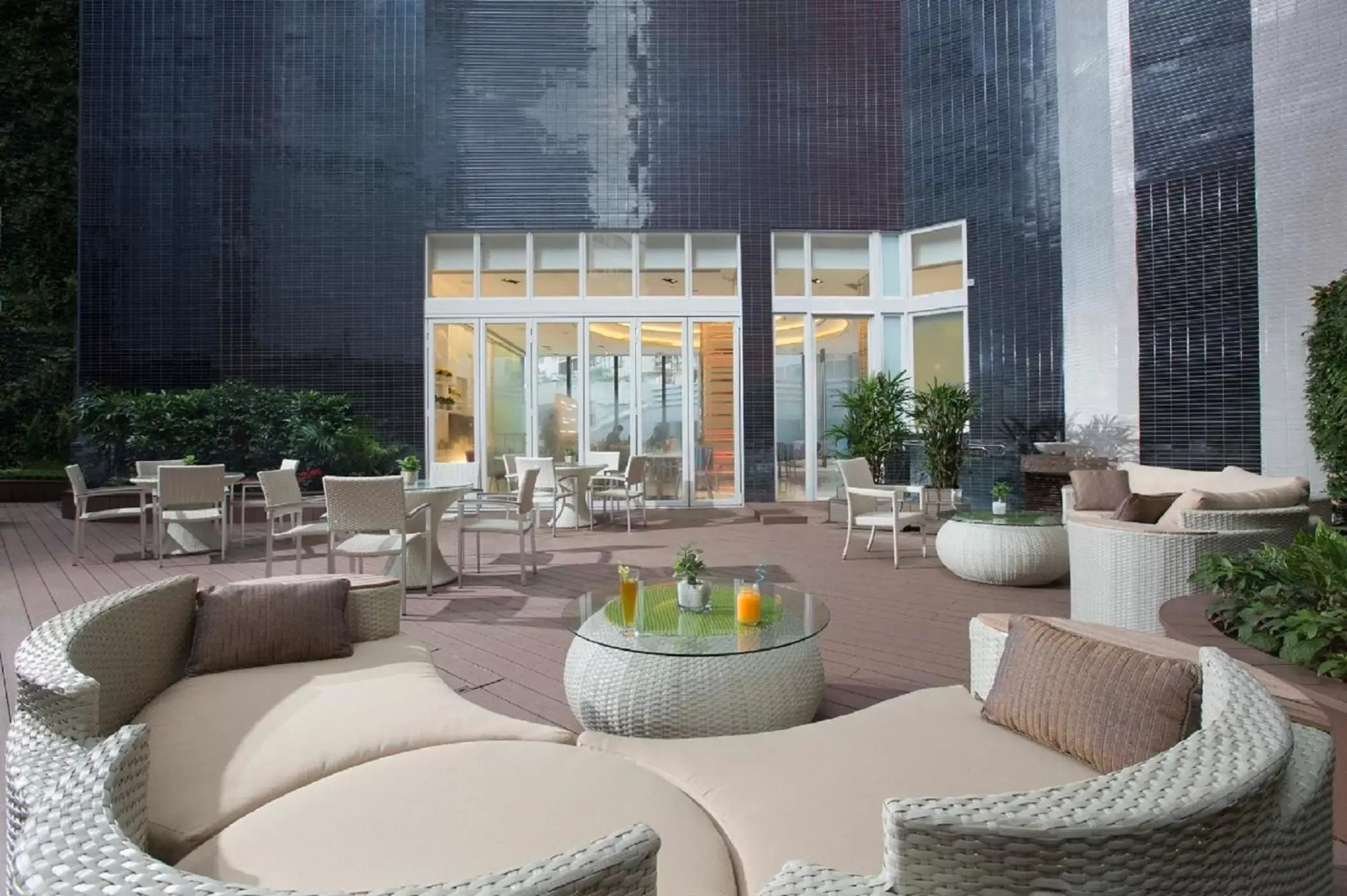 Lounge or bar in iclub Sheung Wan Hotel