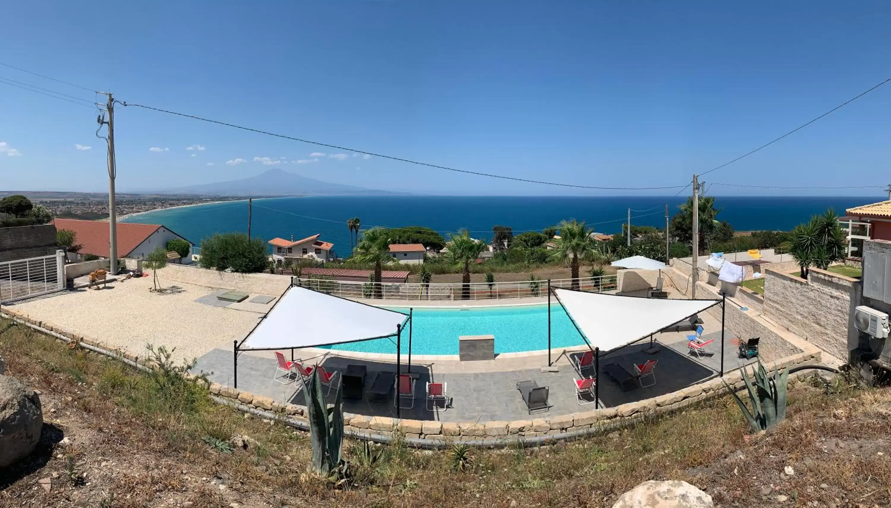 Swimming pool, Pool View in Bellavista