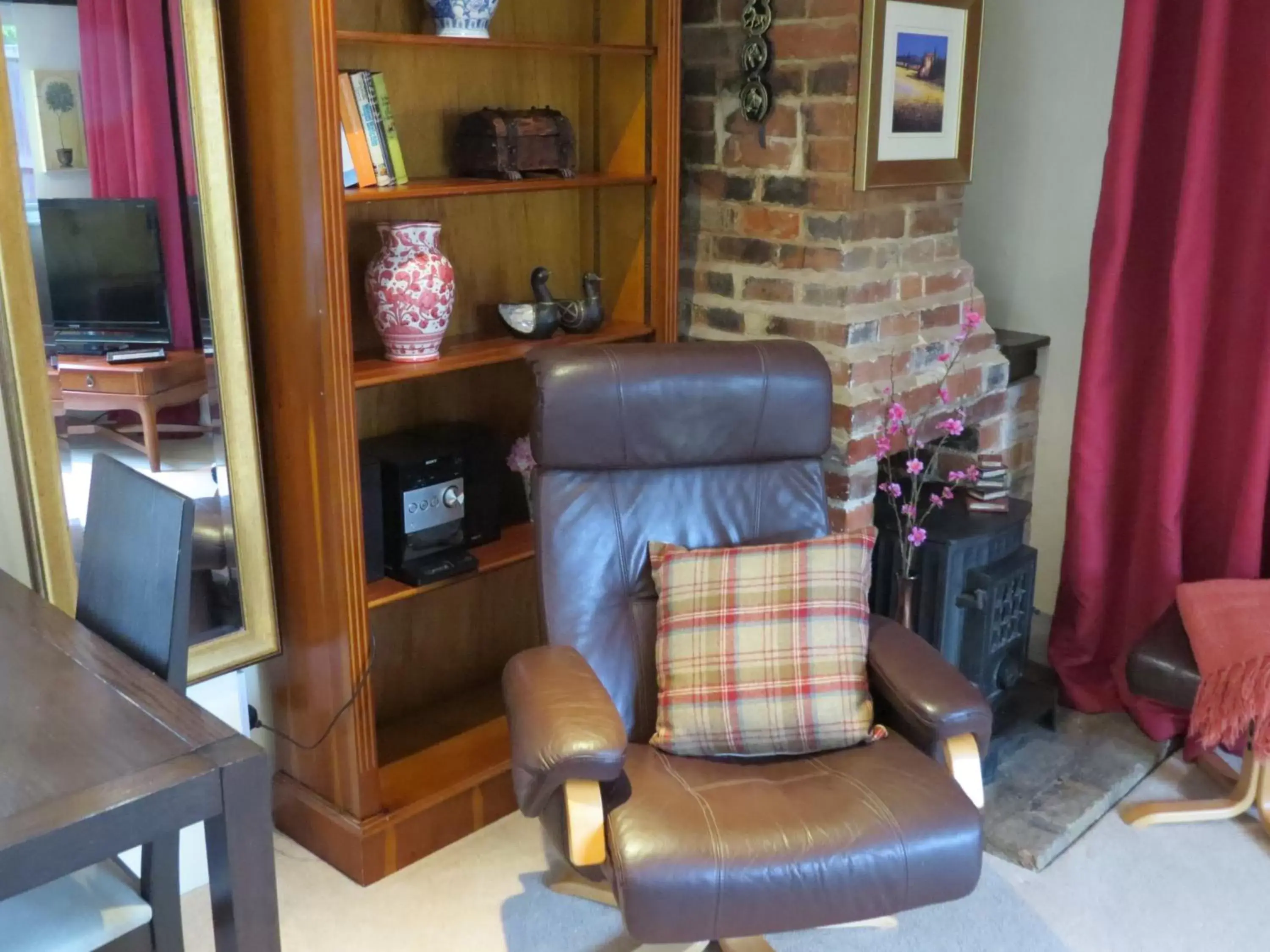 Seating Area in The Greyhound - Historic former Inn