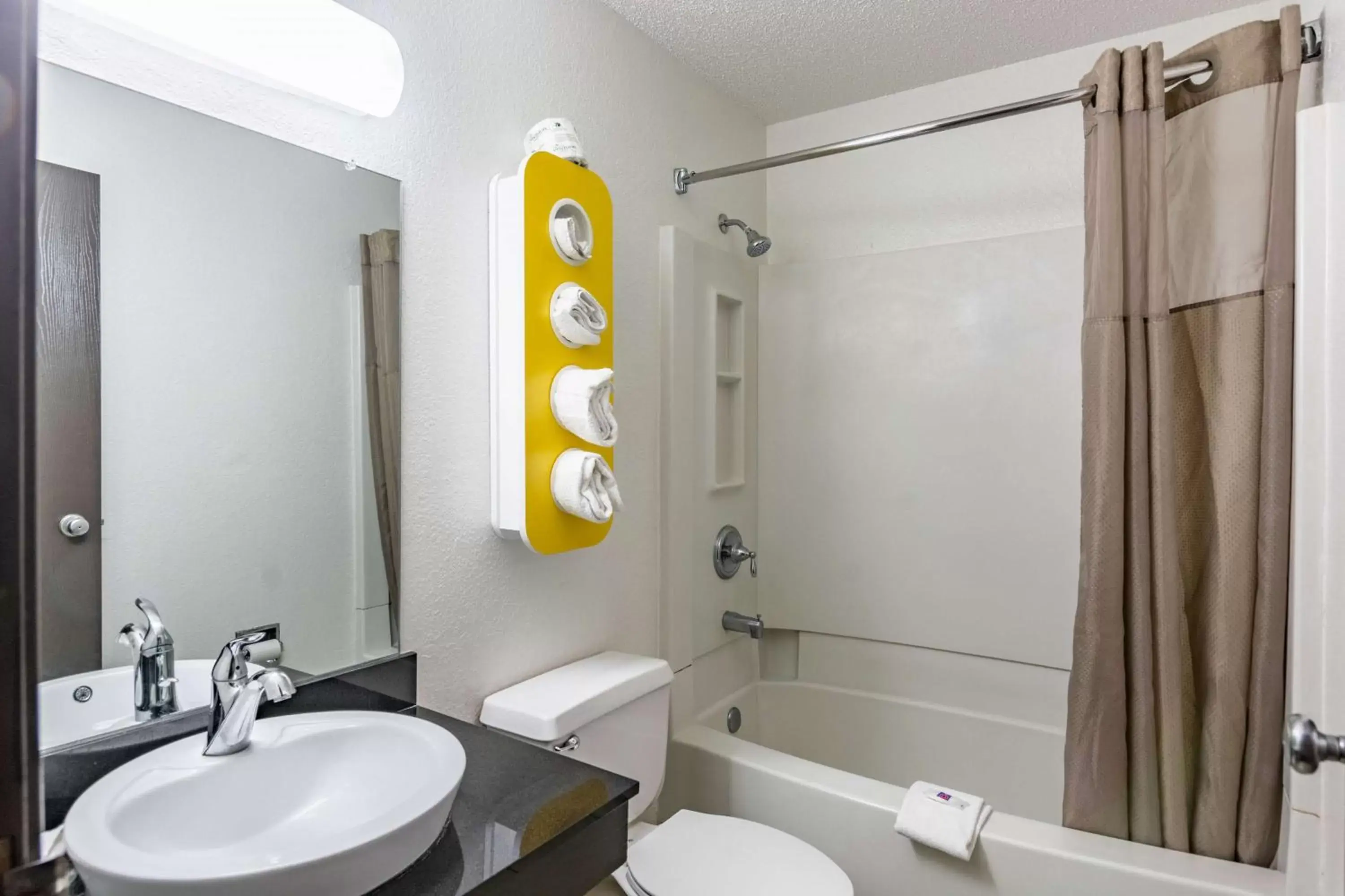 Shower, Bathroom in Motel 6-Salisbury, MD