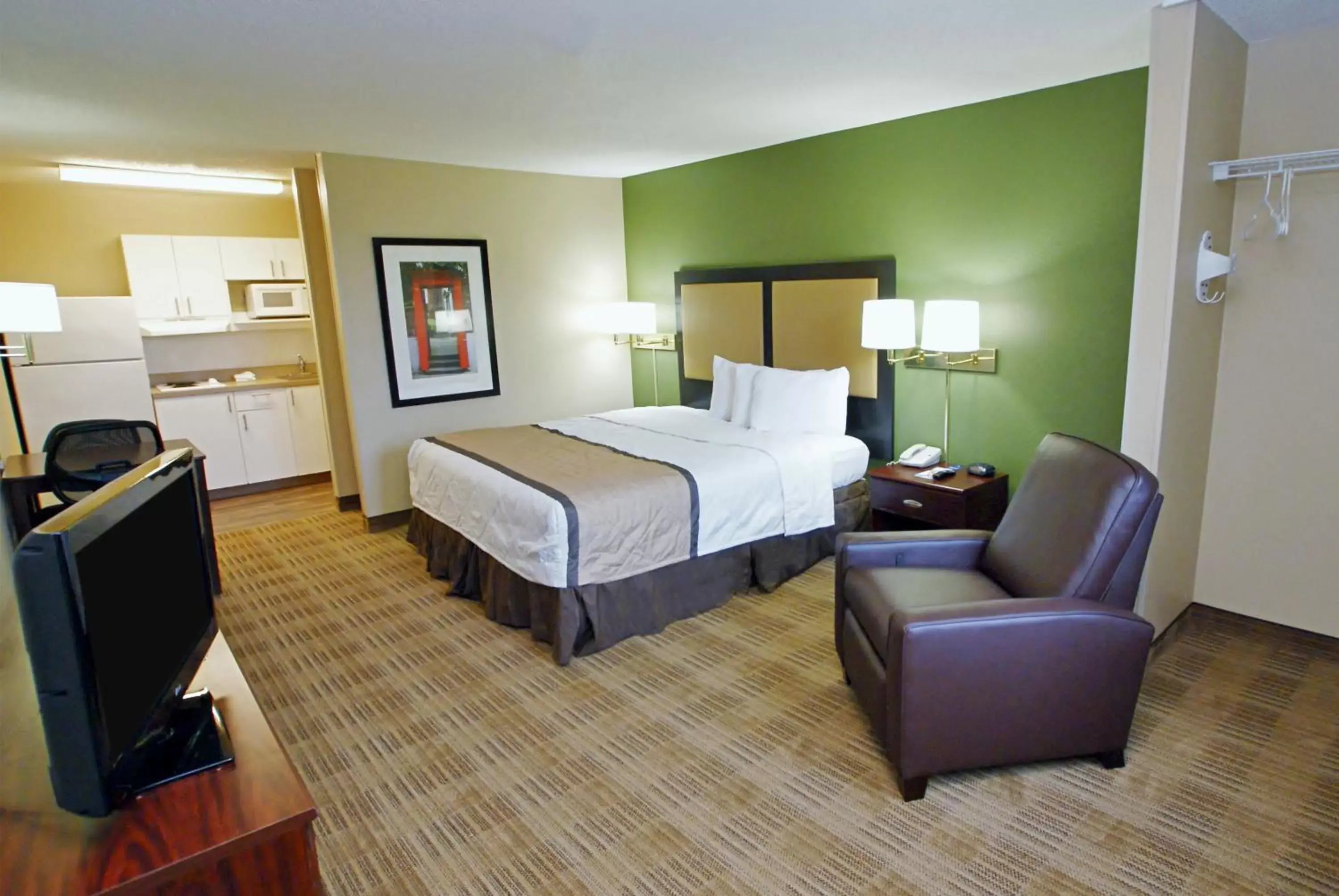 TV and multimedia, Bed in Extended Stay America Suites - Sacramento - Northgate