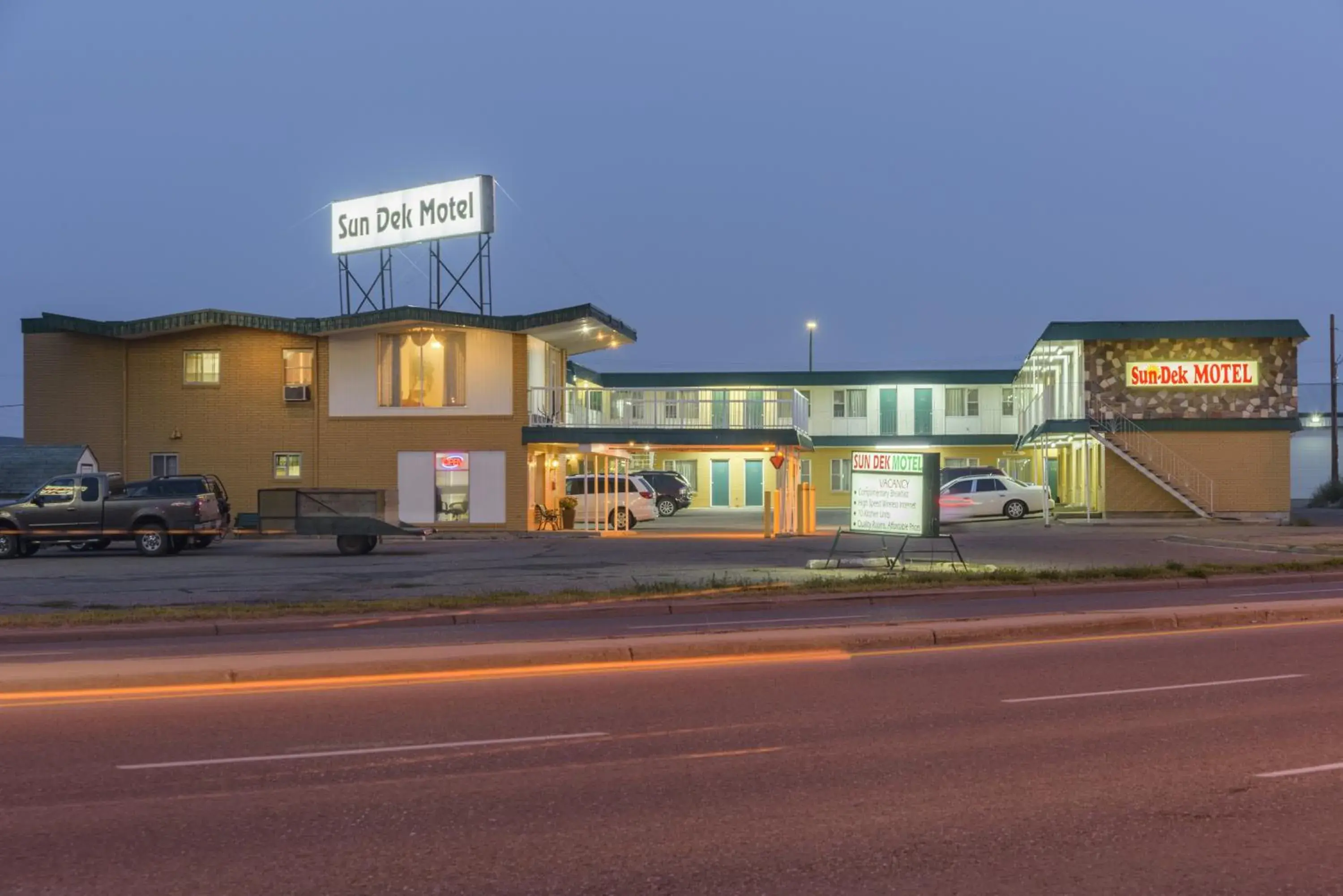 Property Building in Sun-Dek Motel