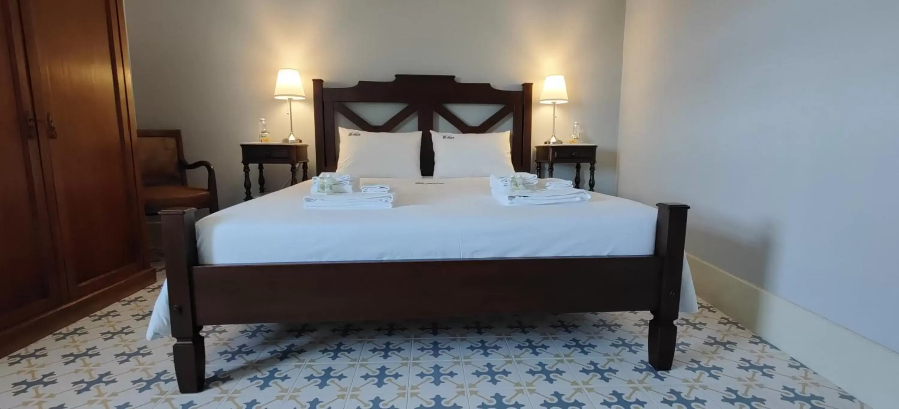 Bedroom, Bed in Vila Nazaré