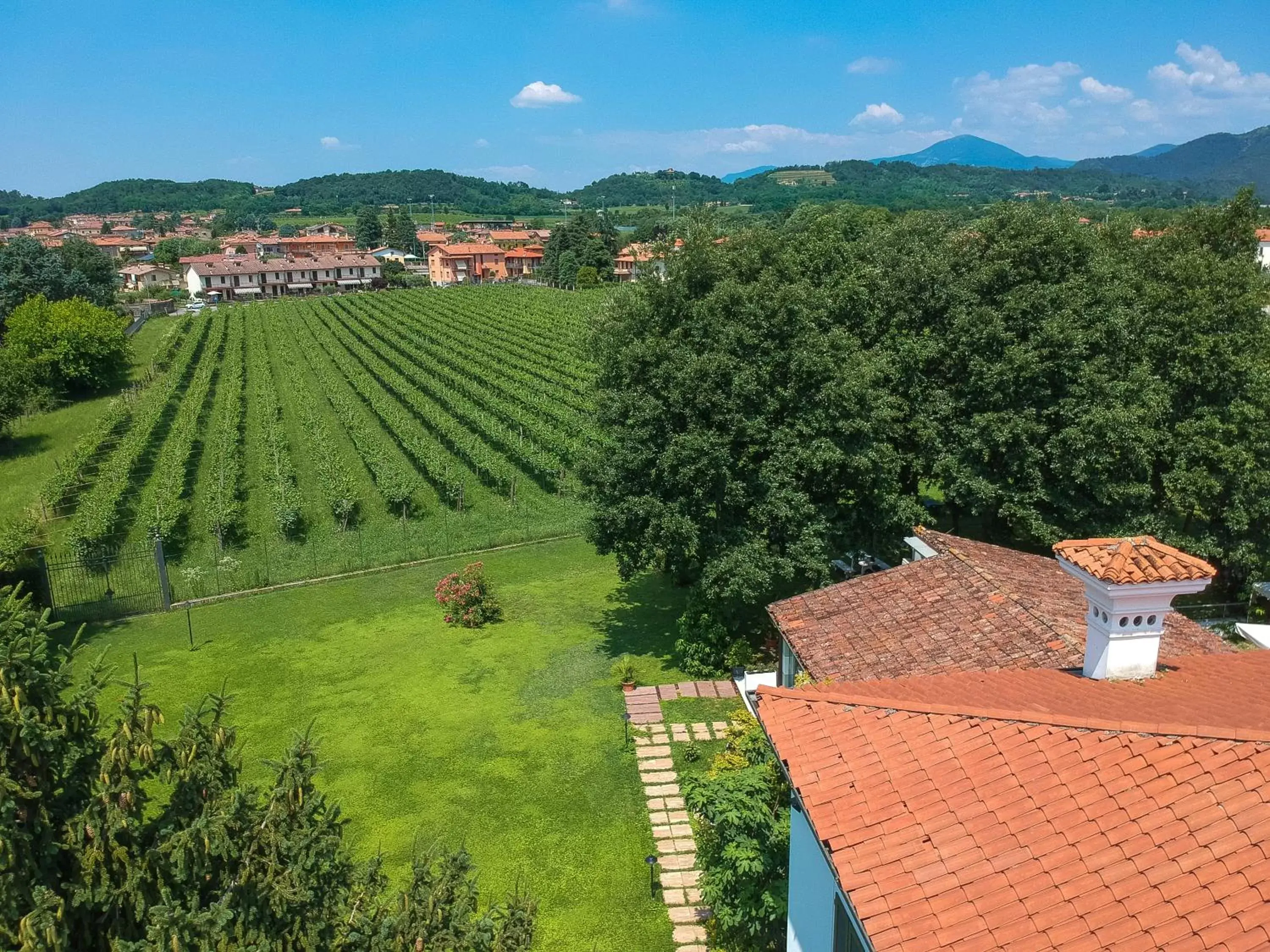 Bird's-eye View in Villa Franca in Franciacorta