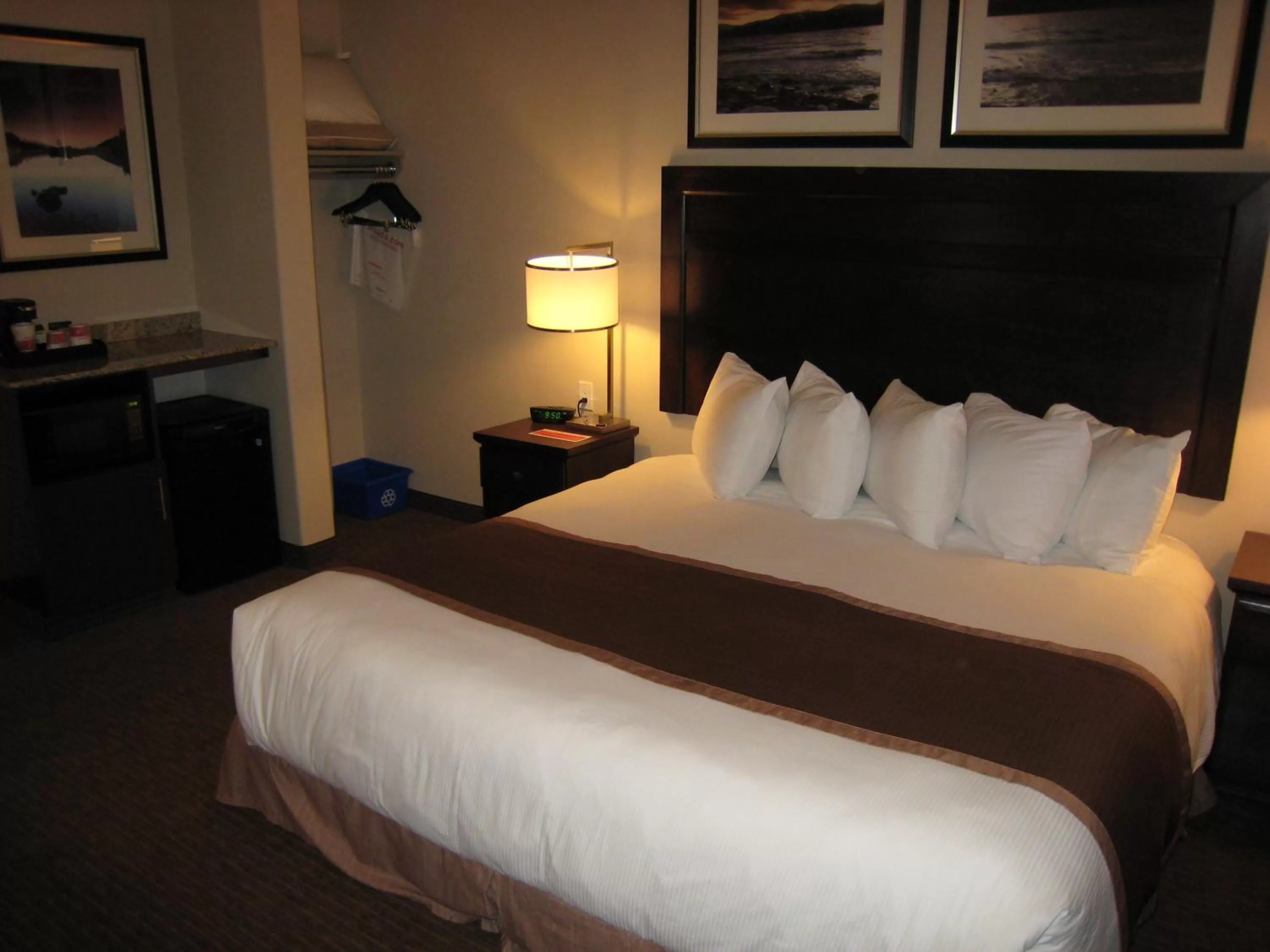 Bedroom, Bed in Ramada by Wyndham Creston