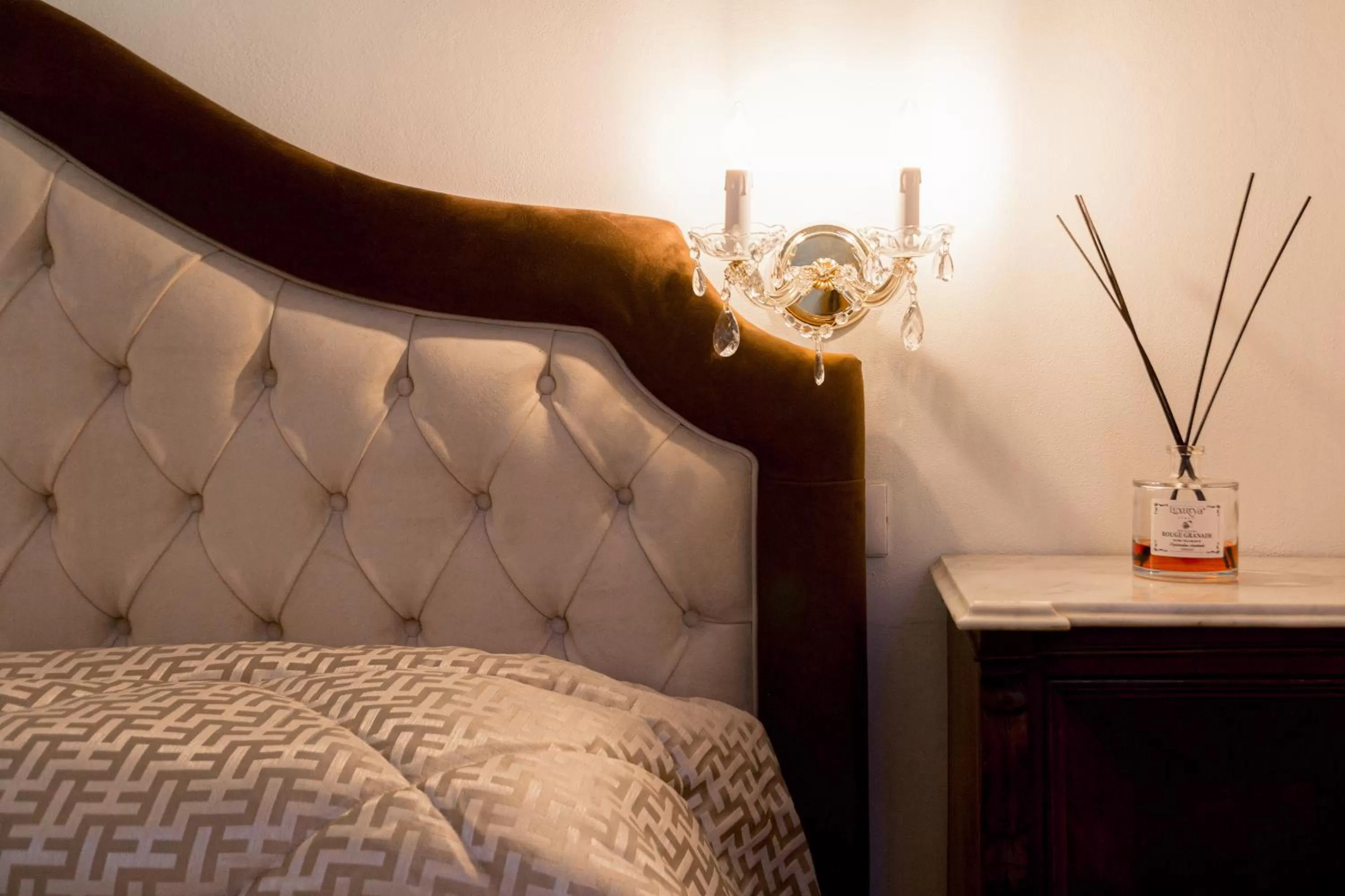 Bed in Borgo Pinti Suites Le Stanze dei Nobili