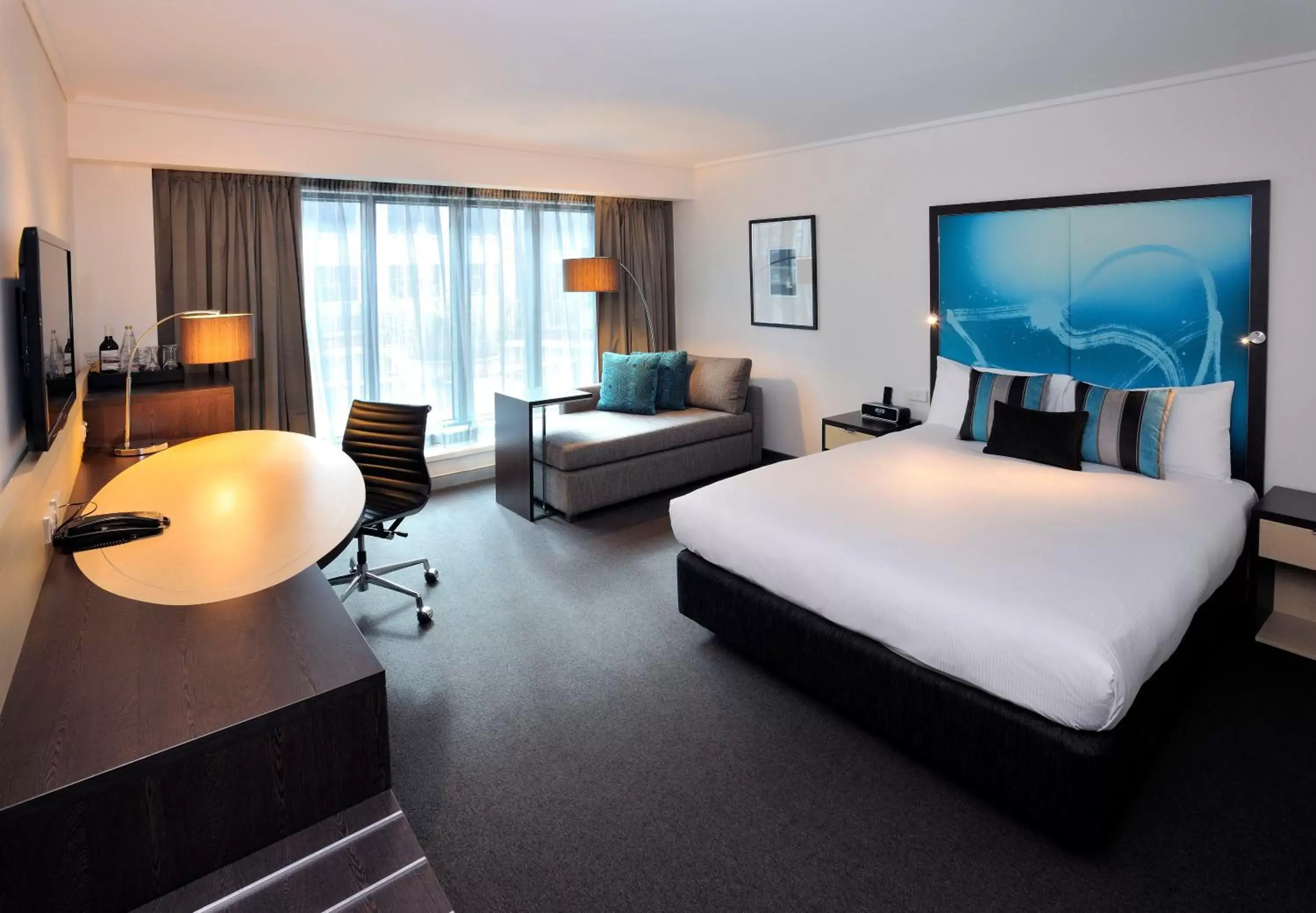 Photo of the whole room in Novotel Melbourne On Collins