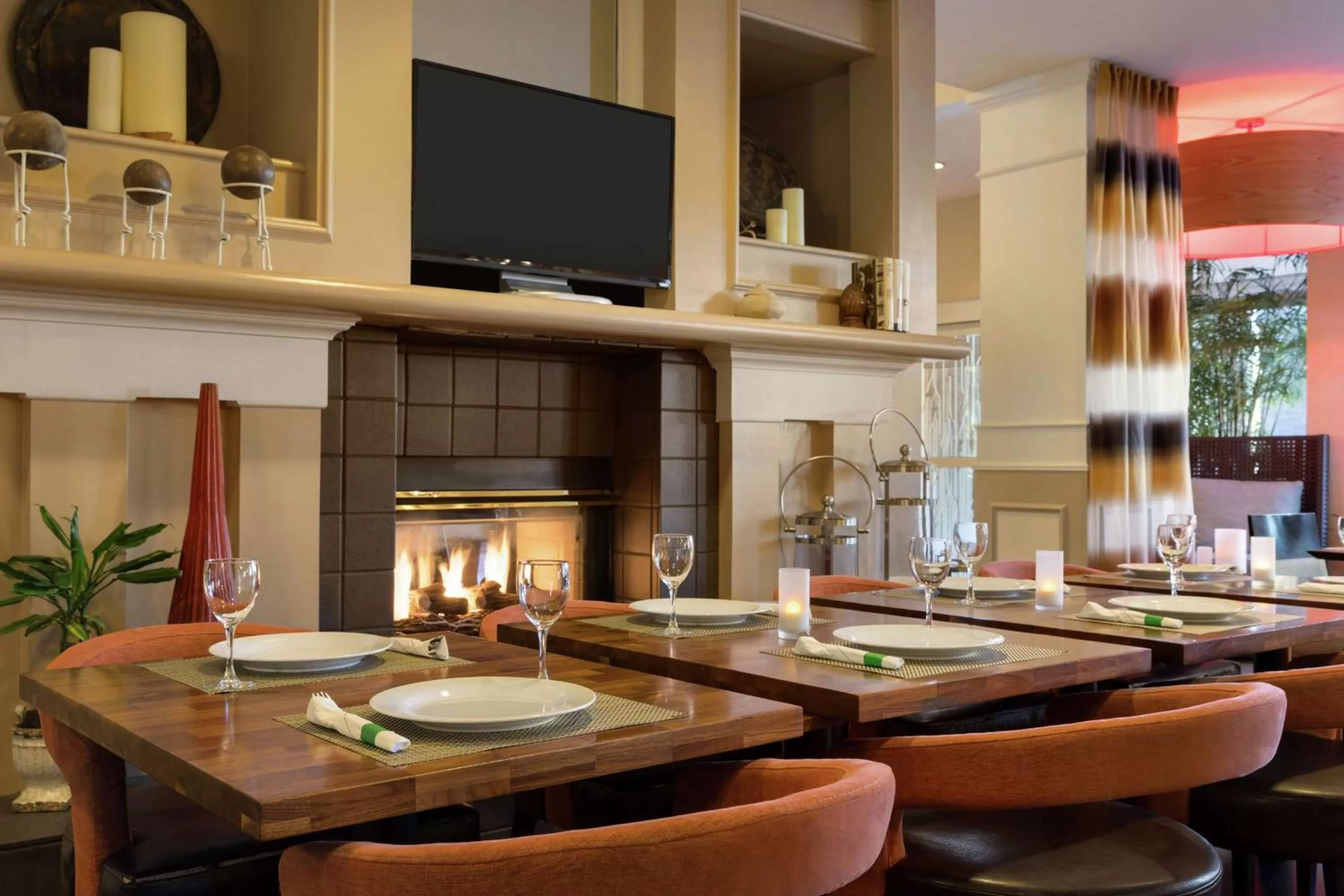 Communal lounge/ TV room in Hilton Garden Inn Flagstaff