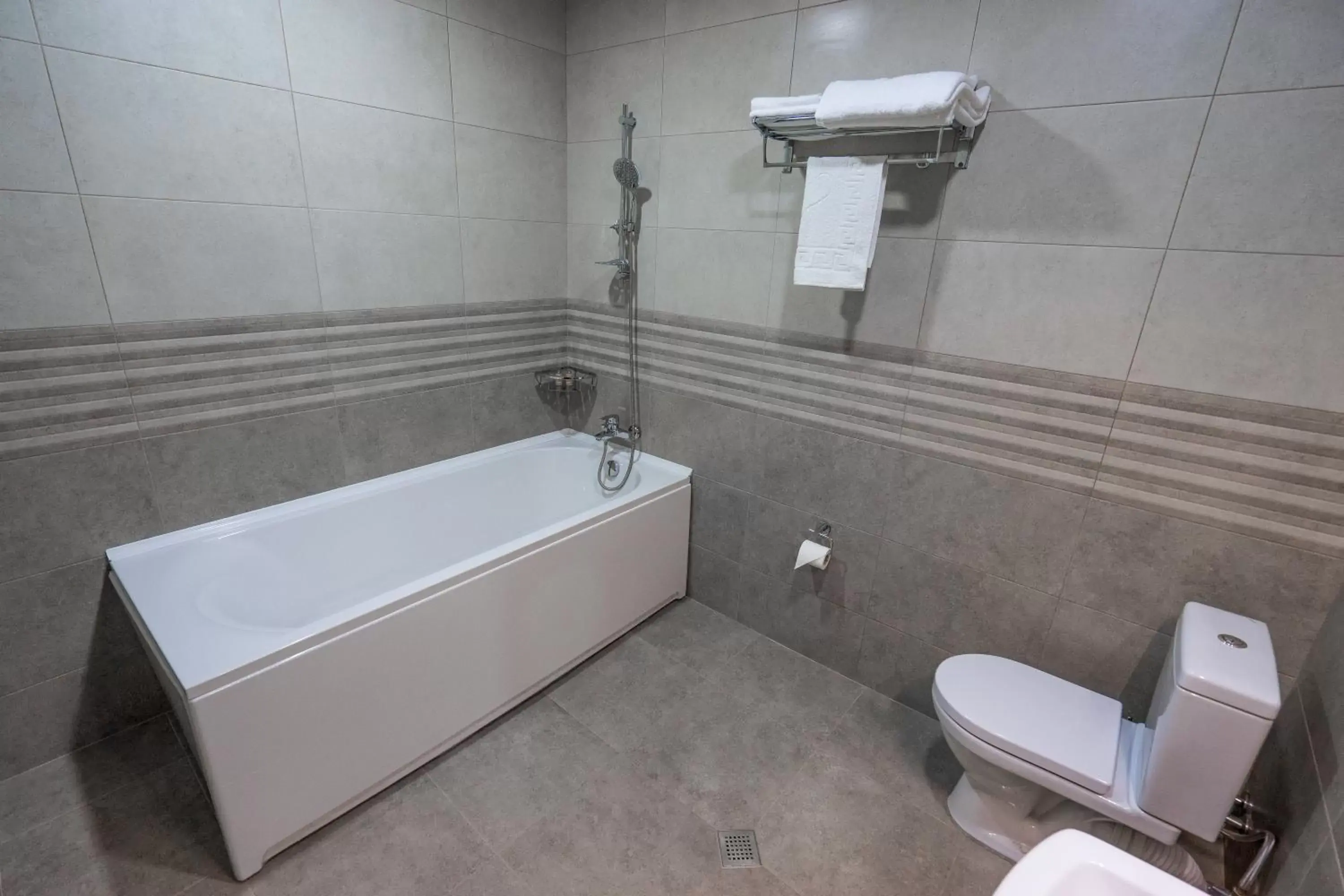 Bathroom in Hotel Imperial House Bathroom in Hotel Imperial House