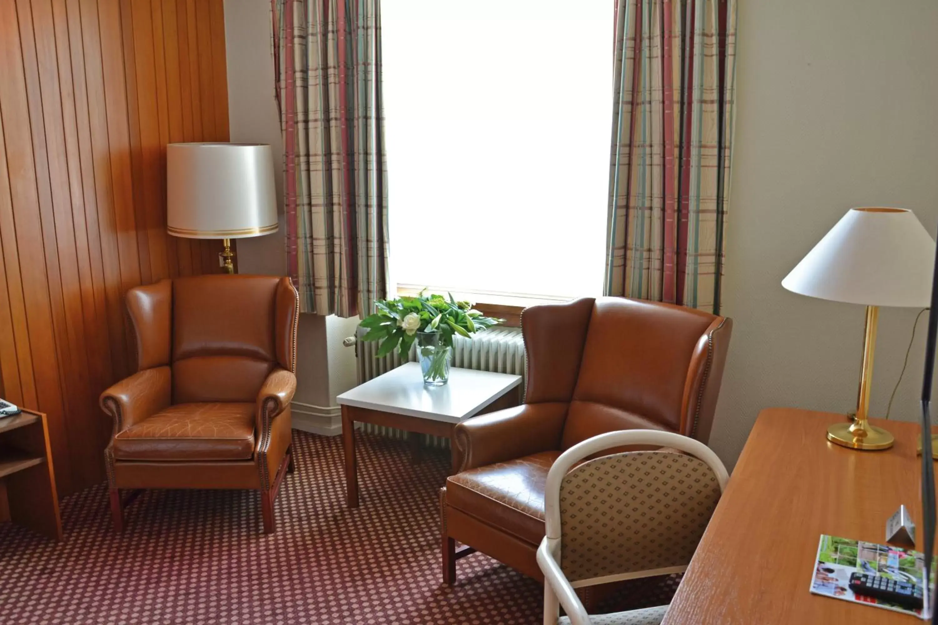 Photo of the whole room, Seating Area in Fletcher Hotel De Zalm