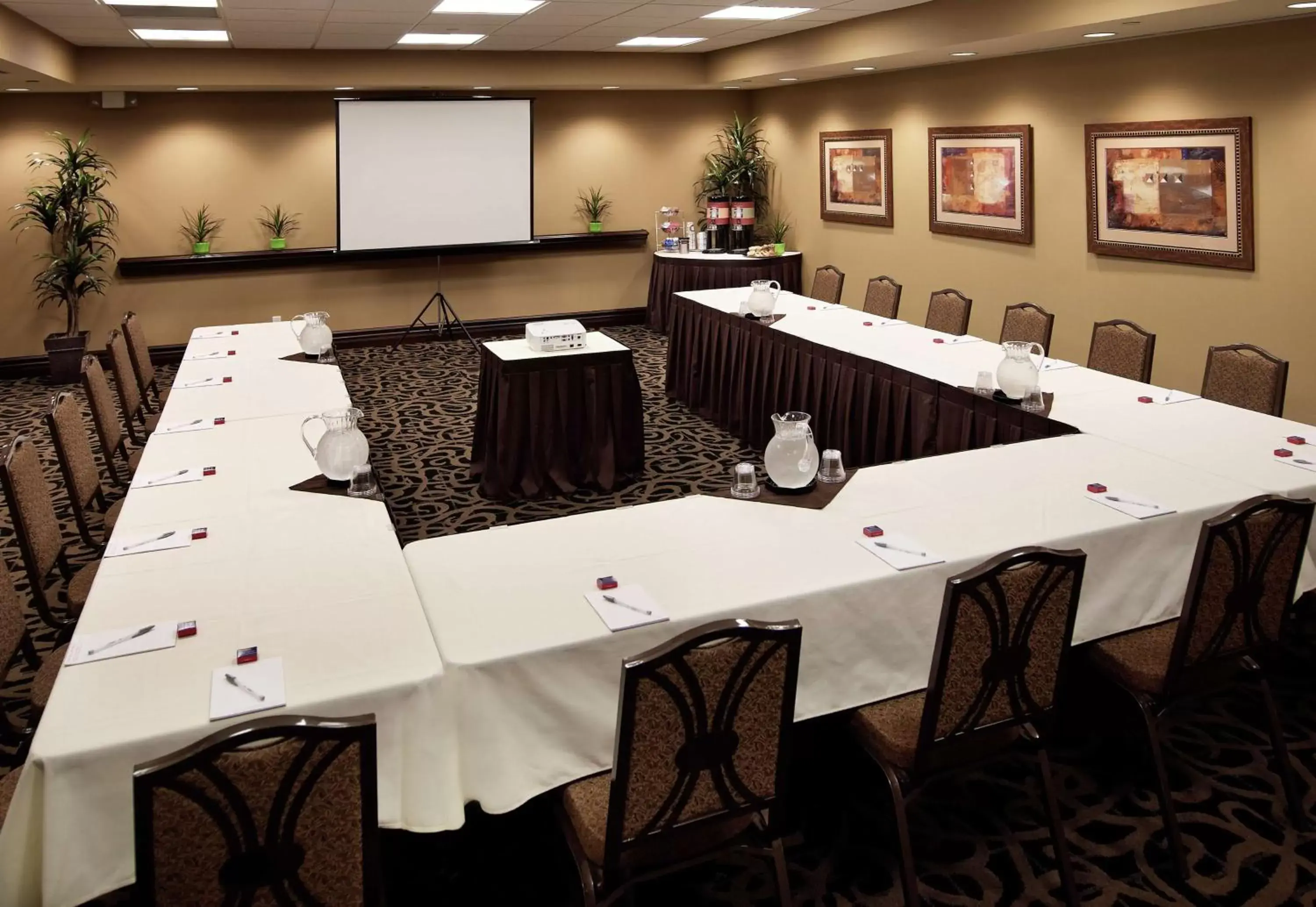 Meeting/conference room in Hampton Inn by Hilton North Bay