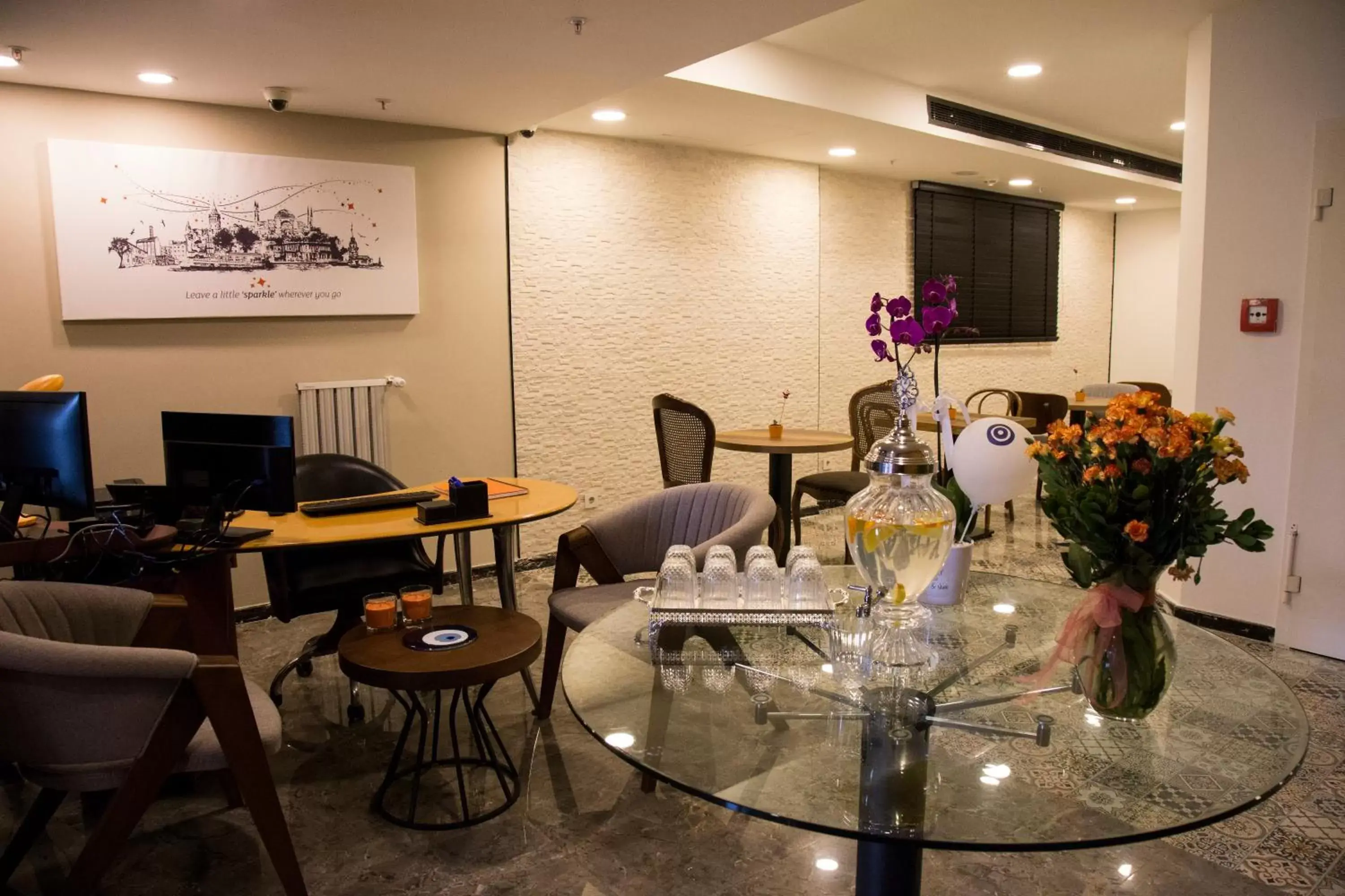Lobby or reception, Restaurant/Places to Eat in Sparkle Hotel