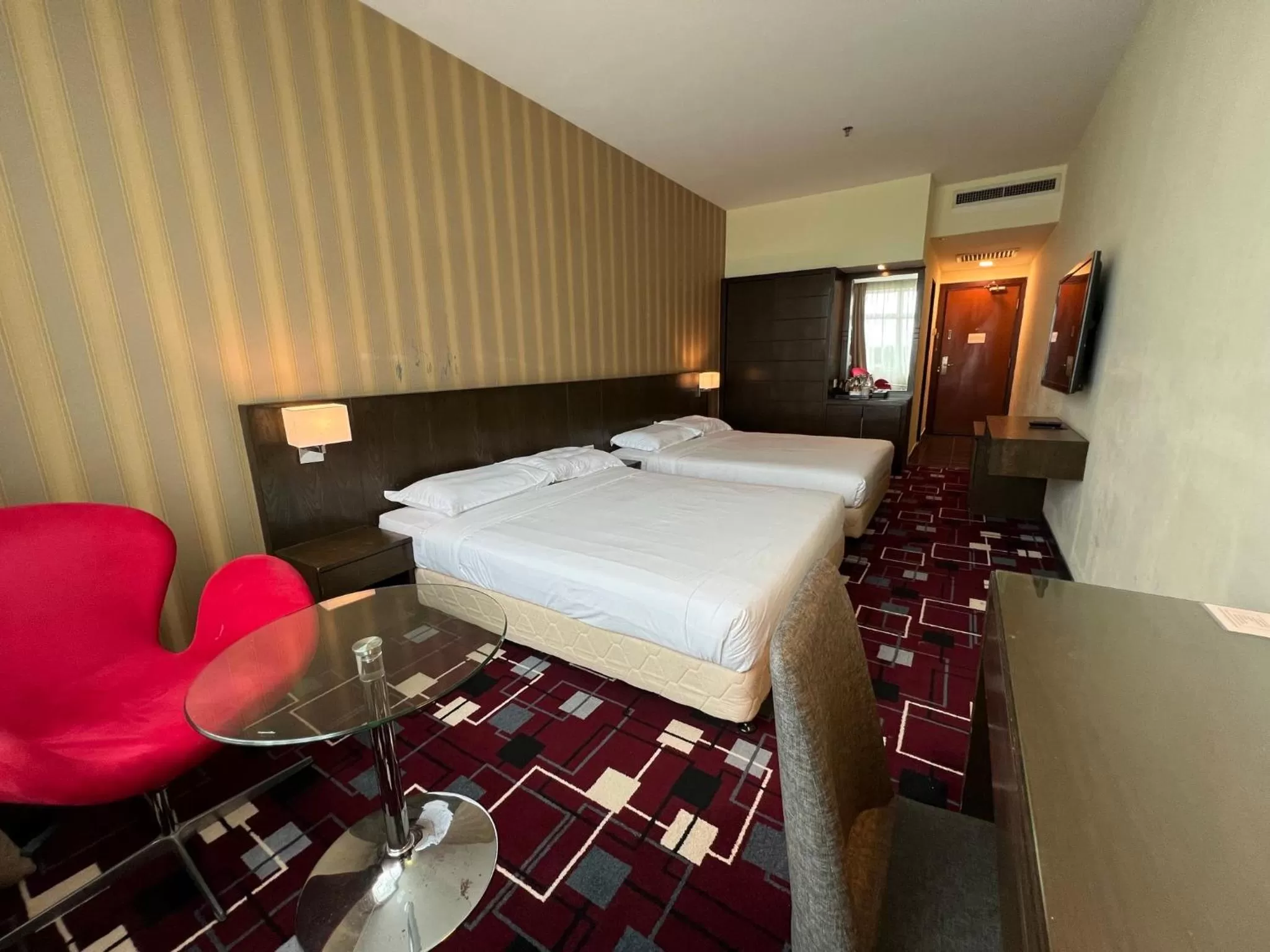 Bedroom, Bed in SSL Traders Hotel