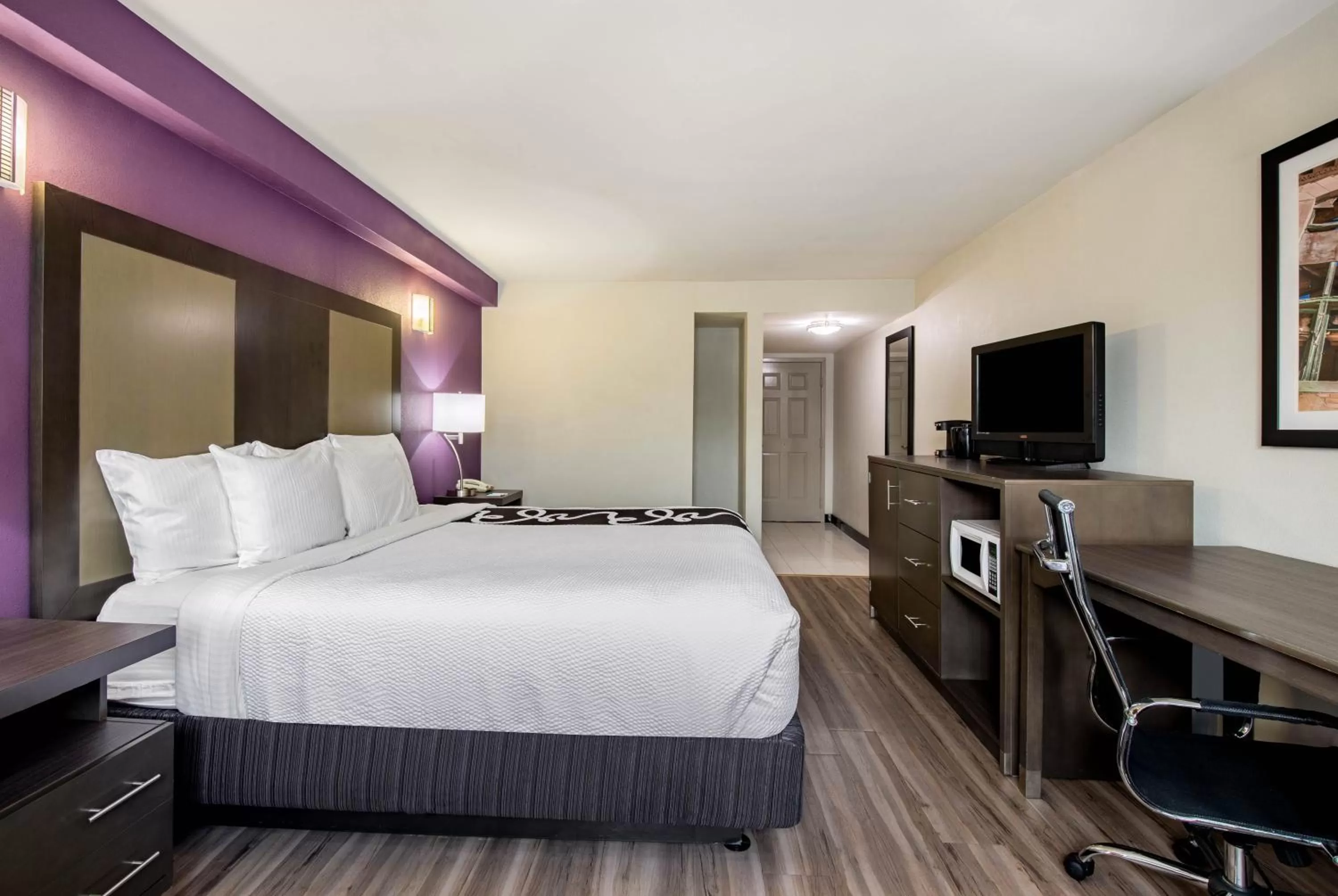 Bed in La Quinta Inn by Wyndham West Long Branch NJ Shore Area