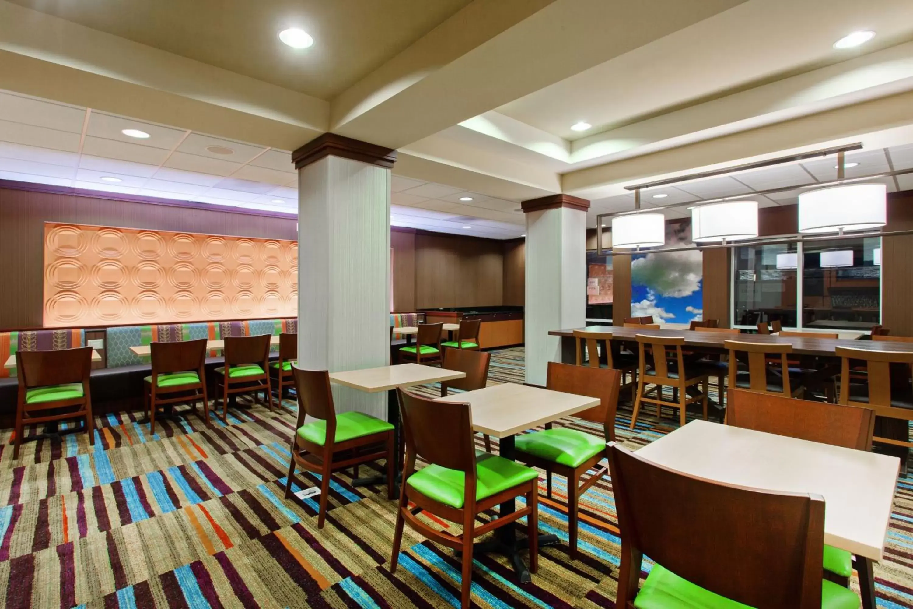 Breakfast, Restaurant/Places to Eat in Fairfield Inn & Suites - Los Angeles West Covina
