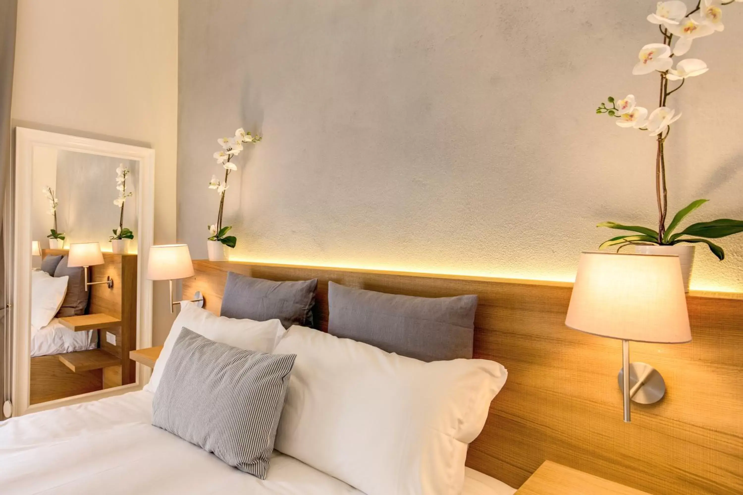 Decorative detail, Bed in The Spanish Suite Campo de' Fiori Decorative detail, Bed in The Spanish Suite Campo de' Fiori