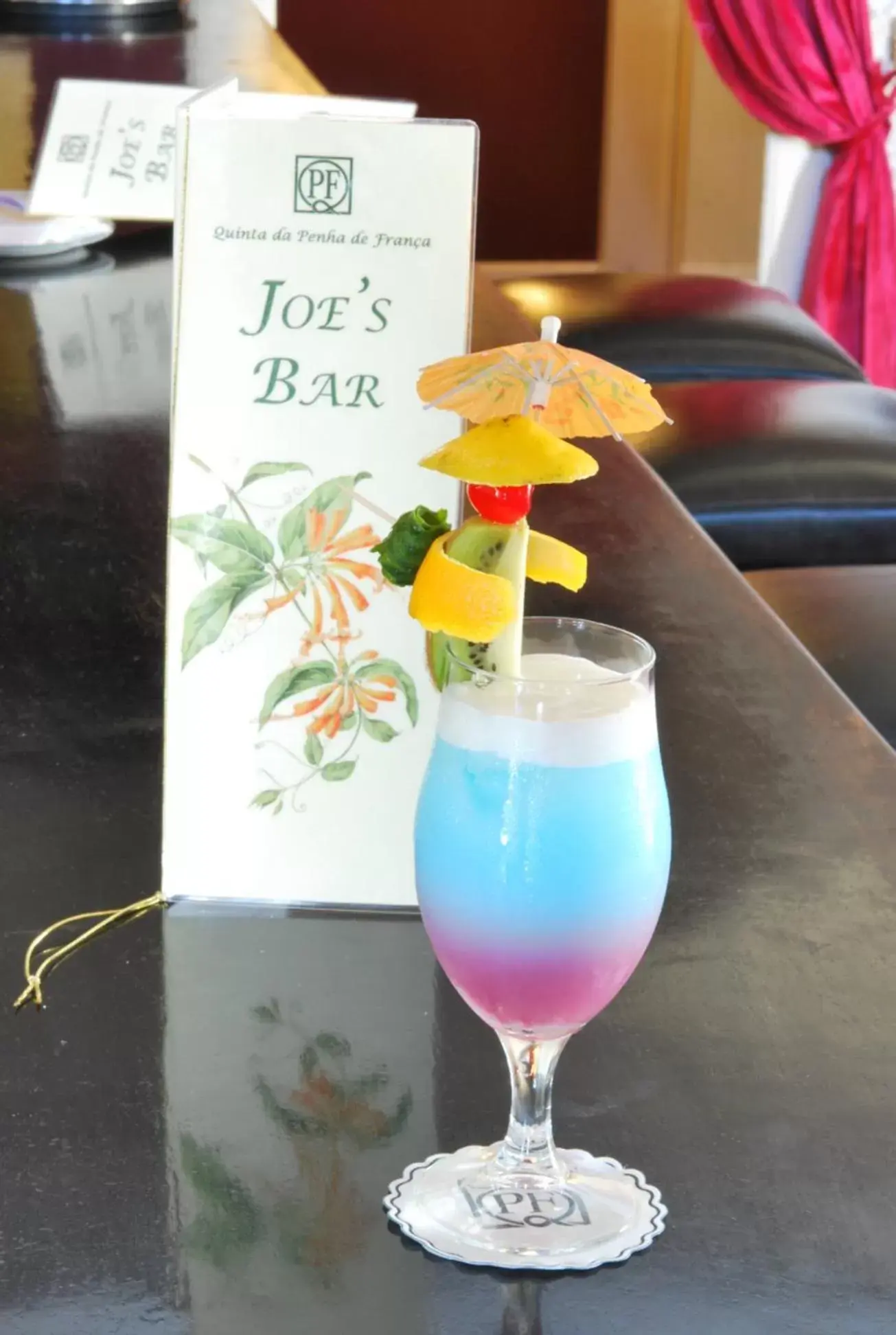 Lounge or bar in Quinta Da Penha De Franca Lounge or bar in Quinta Da Penha De Franca