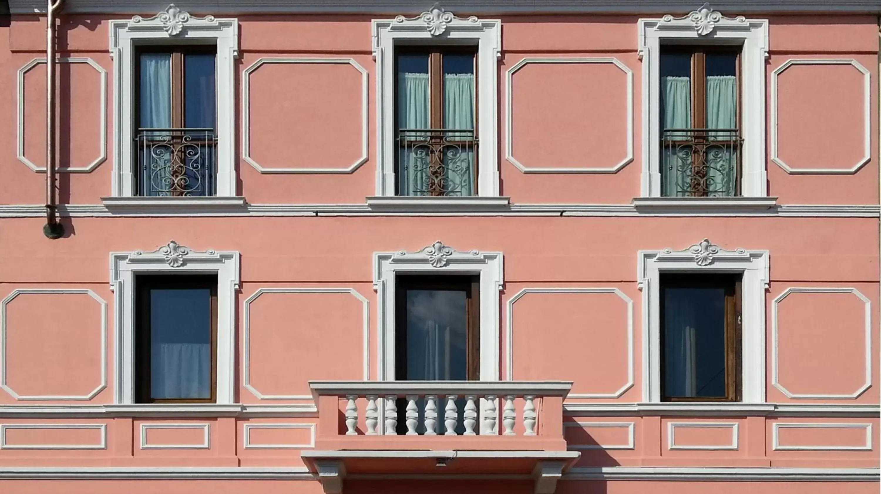 Facade/entrance, Property Building in Casa Calicantus