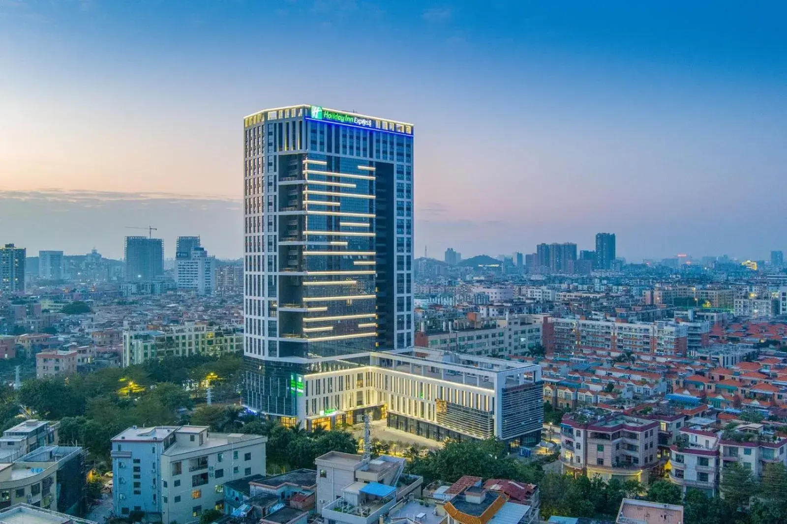 Property building in Holiday Inn Express Shunde Daliang, an IHG Hotel